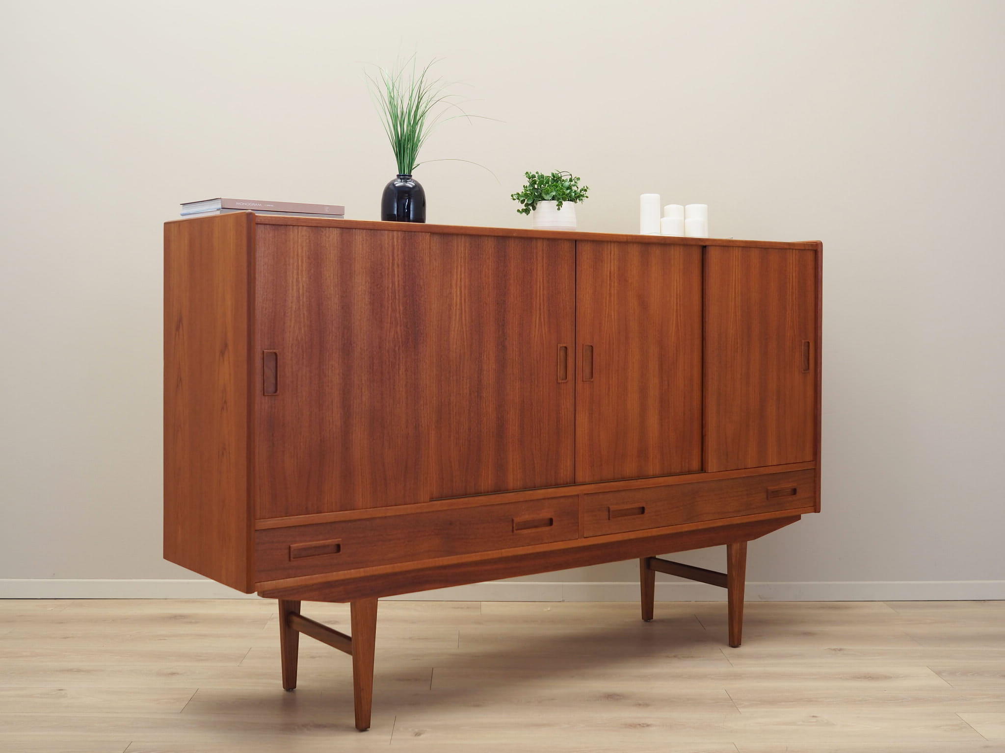 Vintage Highboard Teakholz Braun 1970er Jahre
