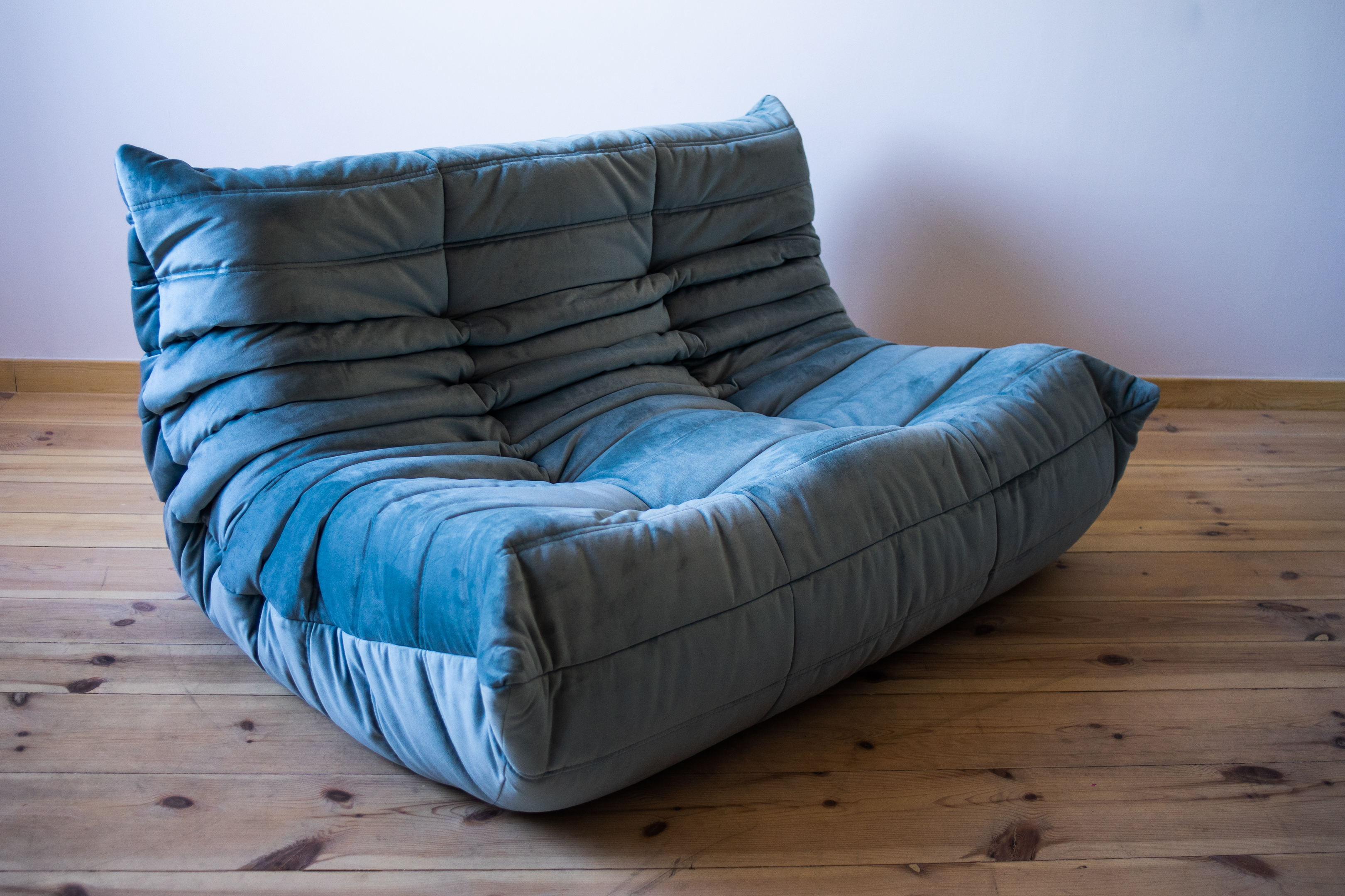 Togo Sofa 2-Sitzer Samt Azurblau