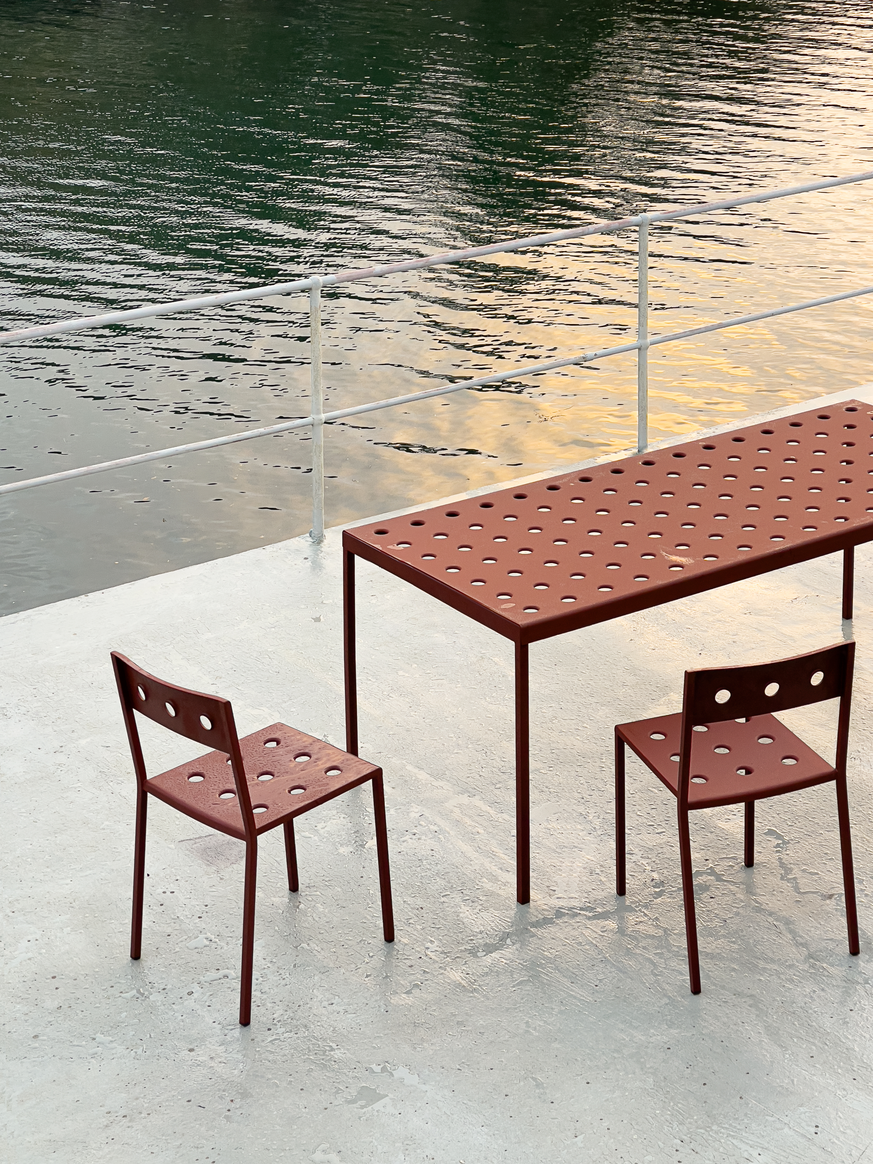 Balcony Tisch rechteckig Rot