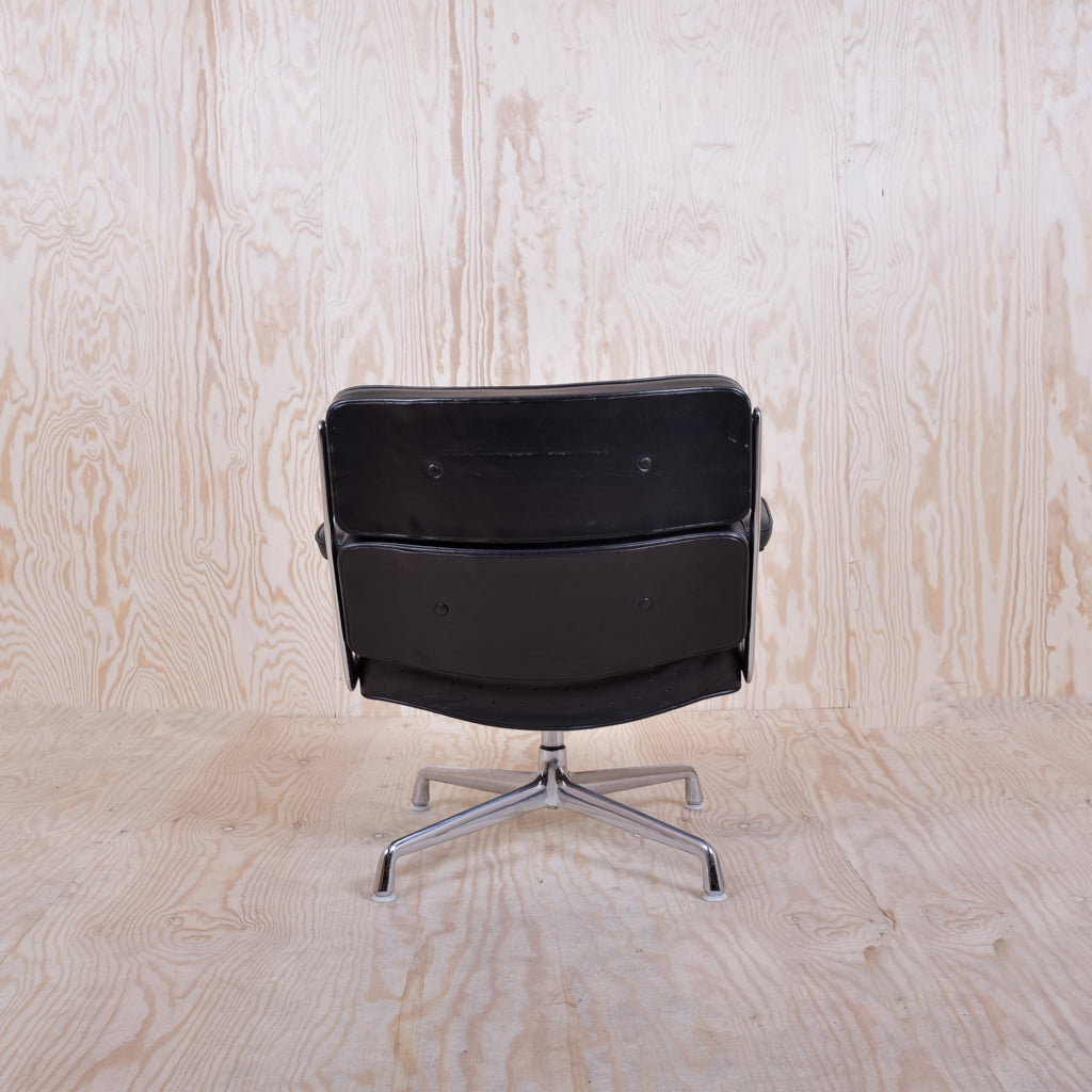 Lobby Chair ES 108 Schwarz Leder