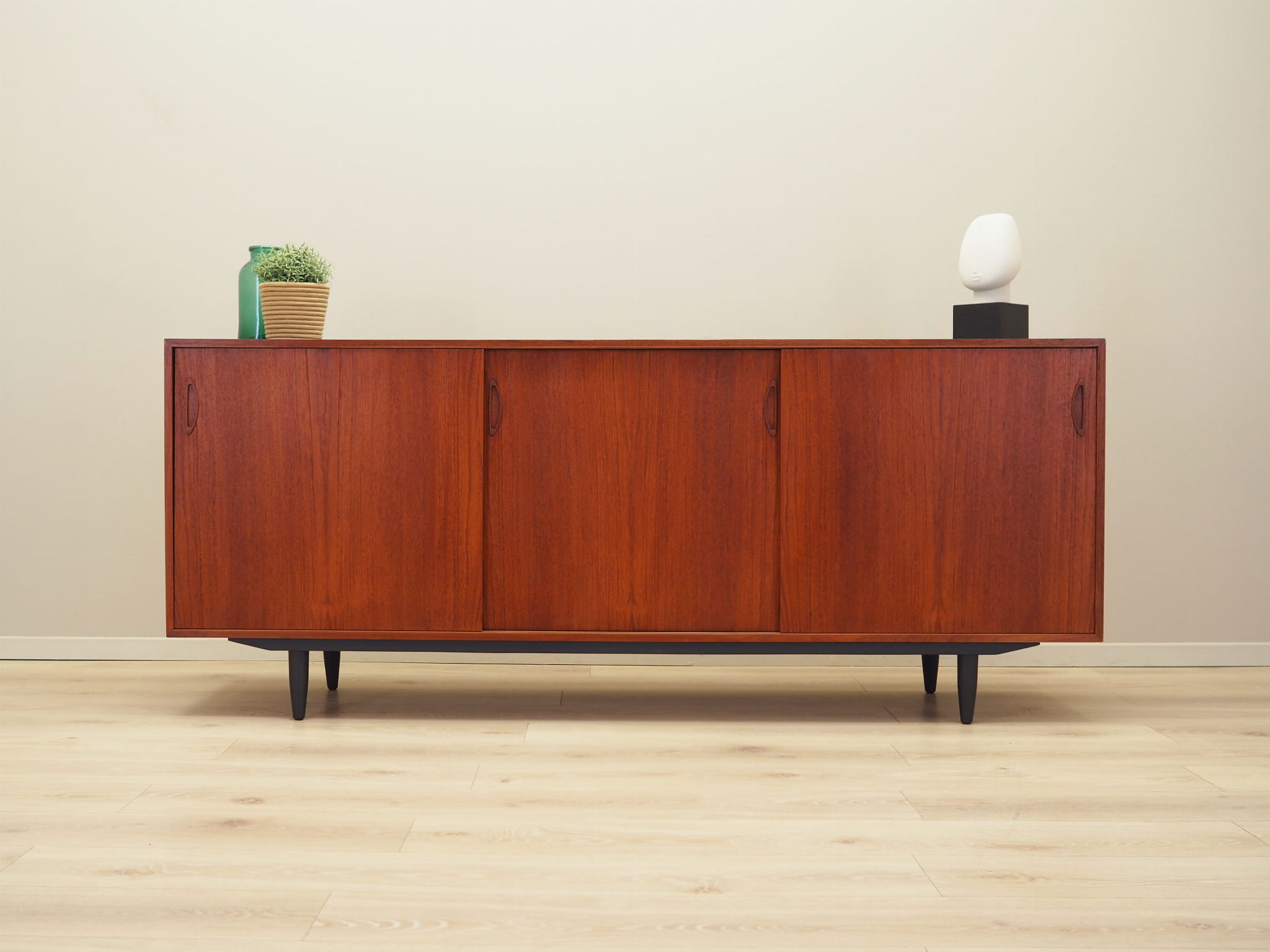 Vintage Sideboard Teakholz Braun 1970er Jahre