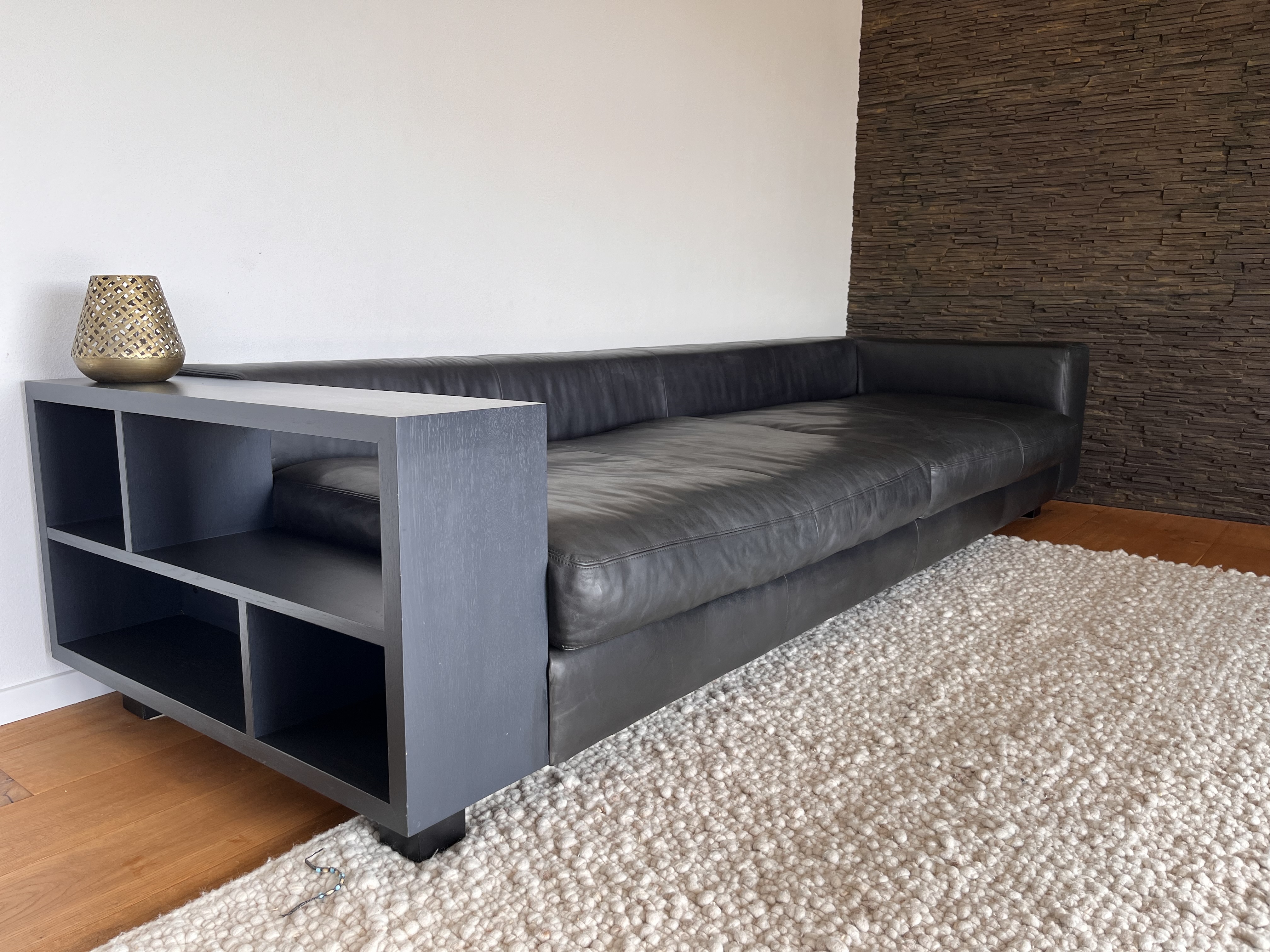 Al Jazar Sofa 4-Sitzer Leder Holz Schwarz