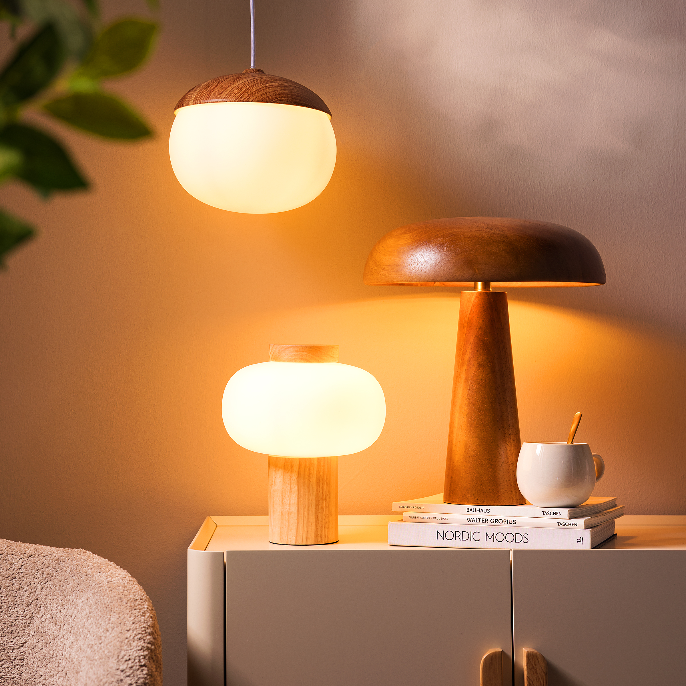 PRET Rubberwood Table Lamp Solid Wood Dark Brown