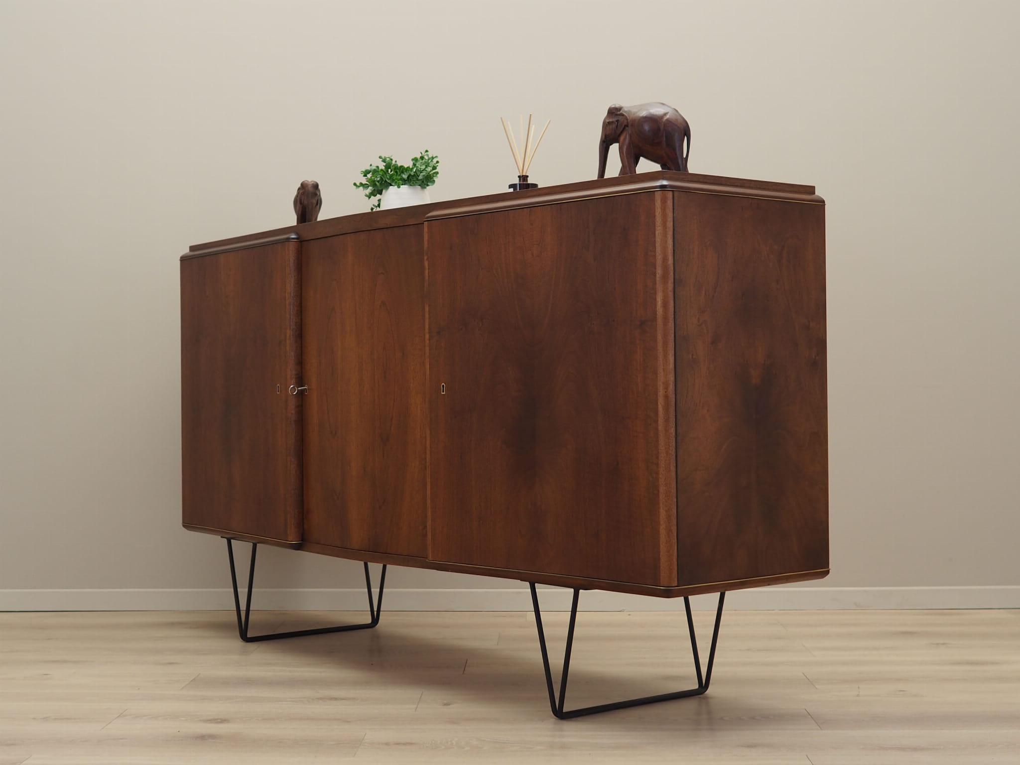 Vintage Highboard Walnussholz Braun 1960er Jahre