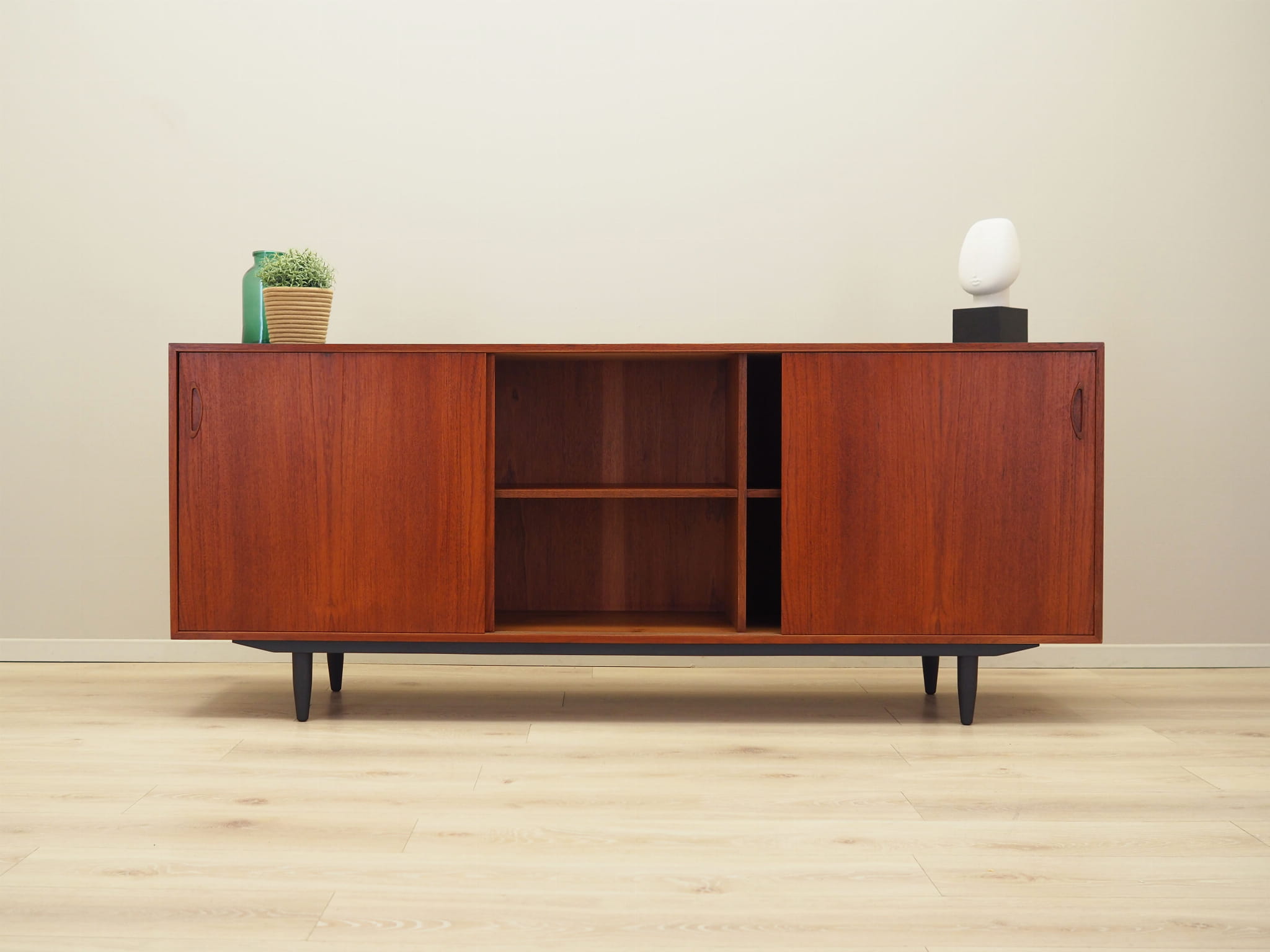 Vintage Sideboard Teakholz Braun 1970er Jahre