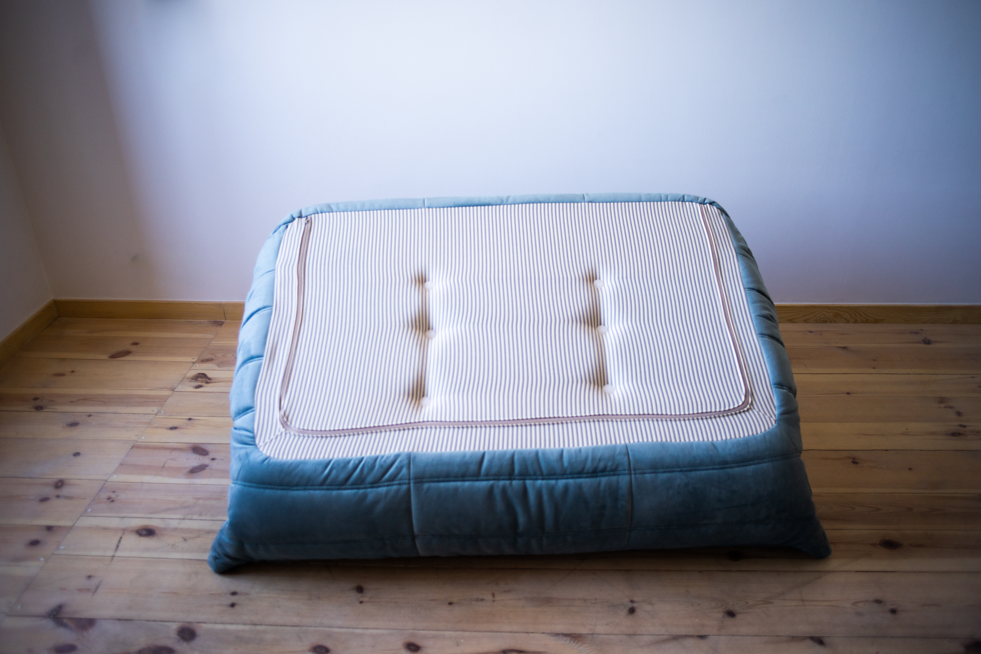 Togo Sofa 2-seater velvet azure blue