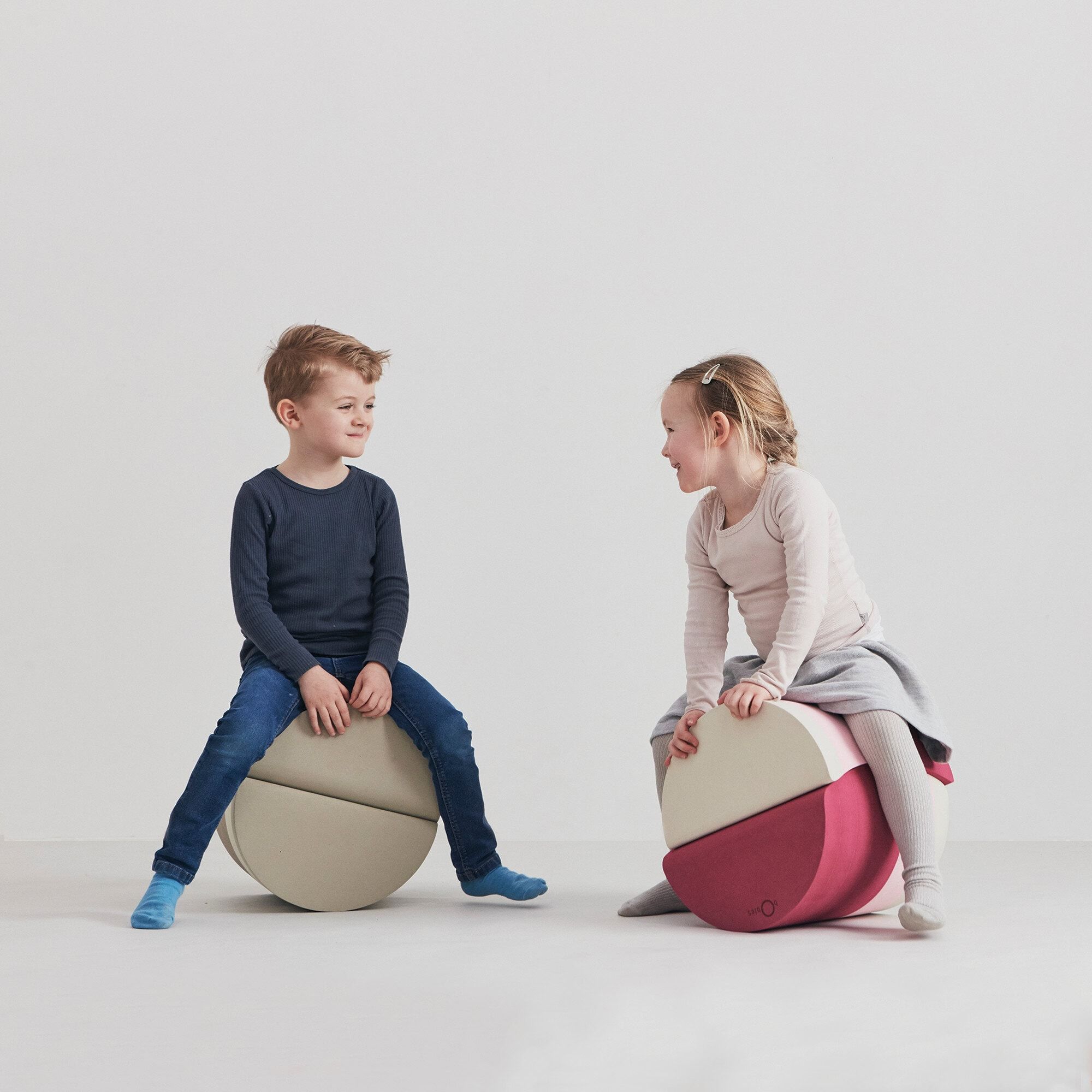 2x Friends Children's Stool Pink