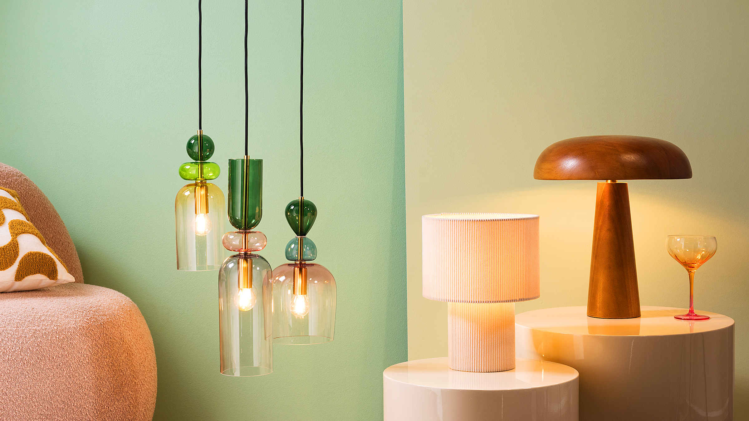 PRET Gummibaum Tischleuchte Massivholz Dunkelbraun