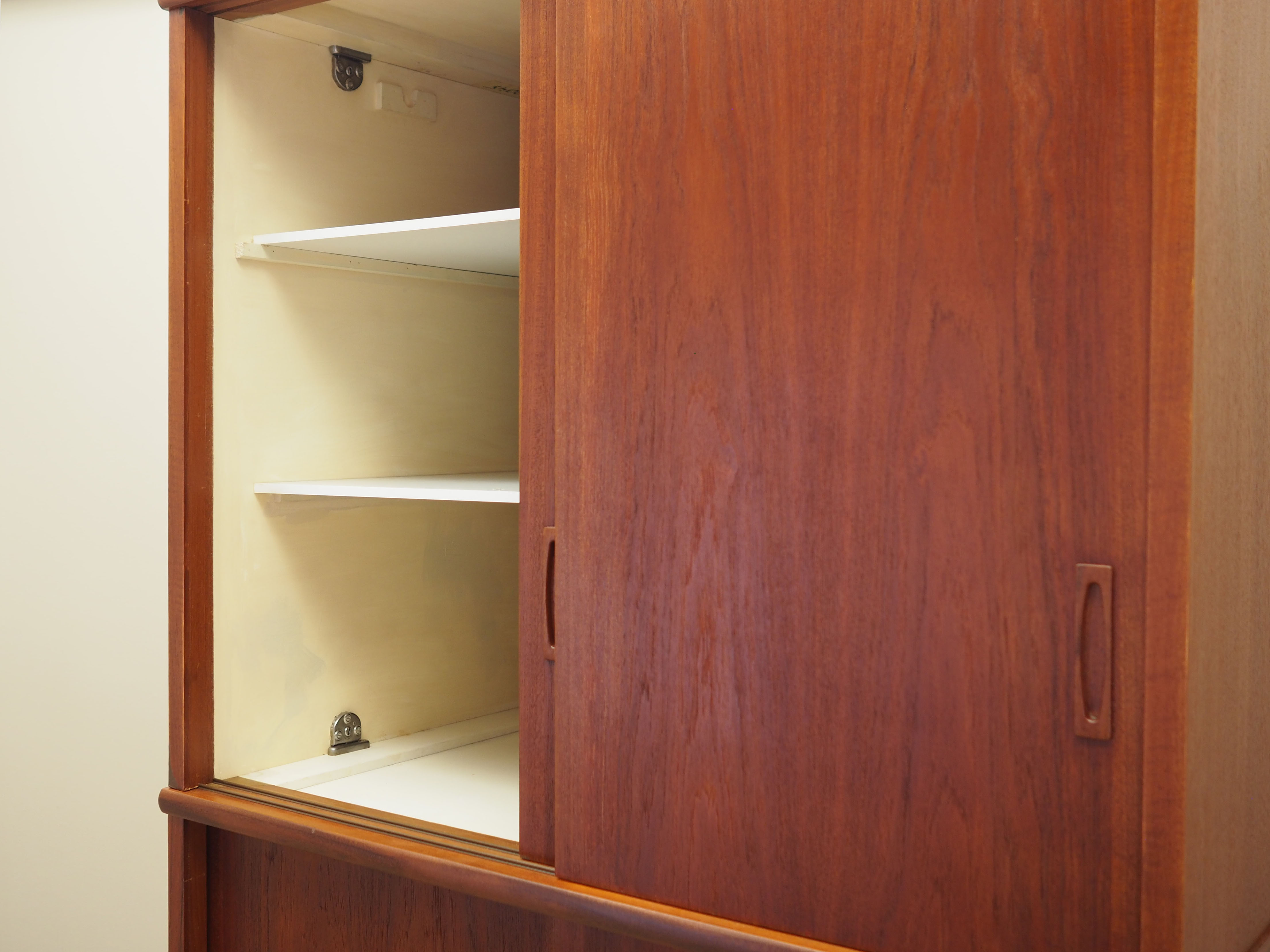 Kleiderschrank Teakholz 1970er Jahre