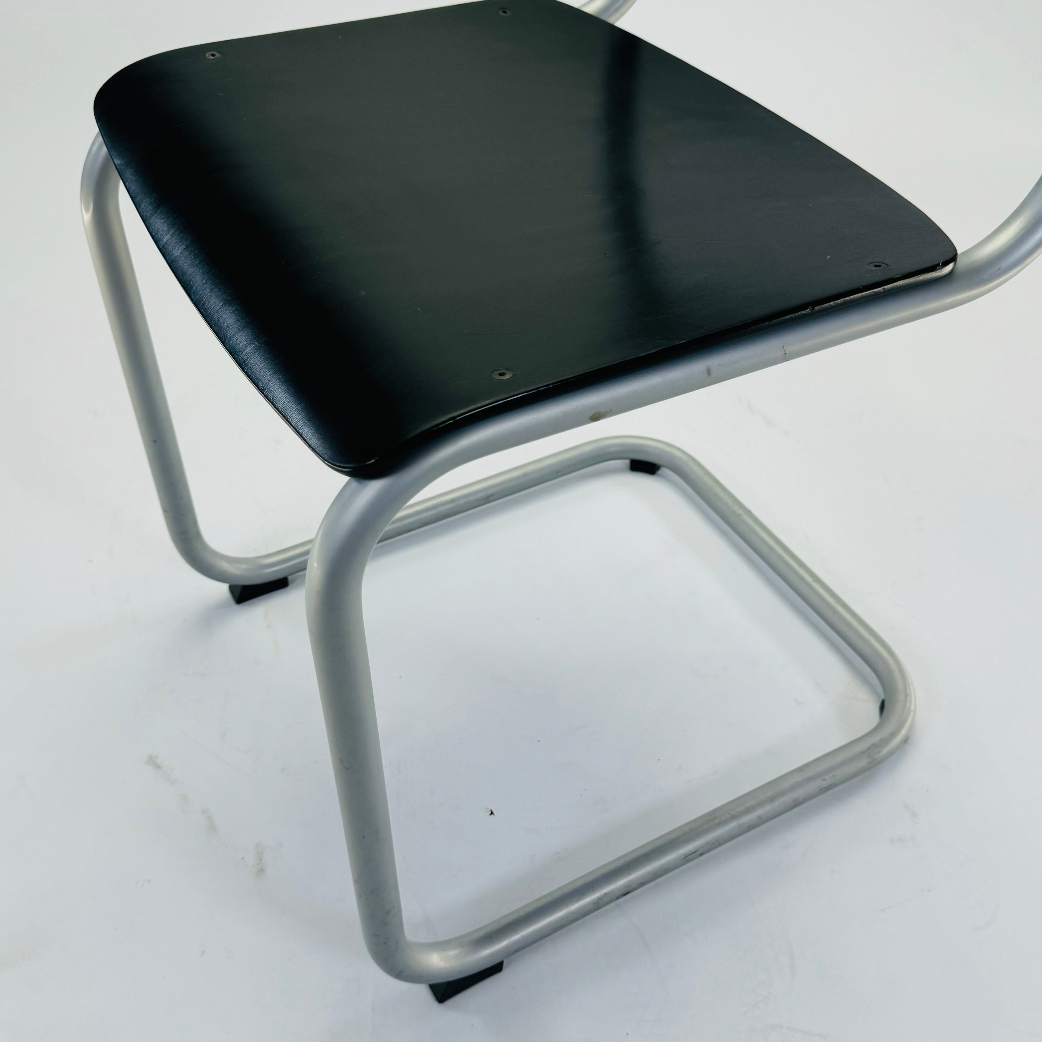 Thonet S 43 Freischwinger Stahl Holz Schwarz