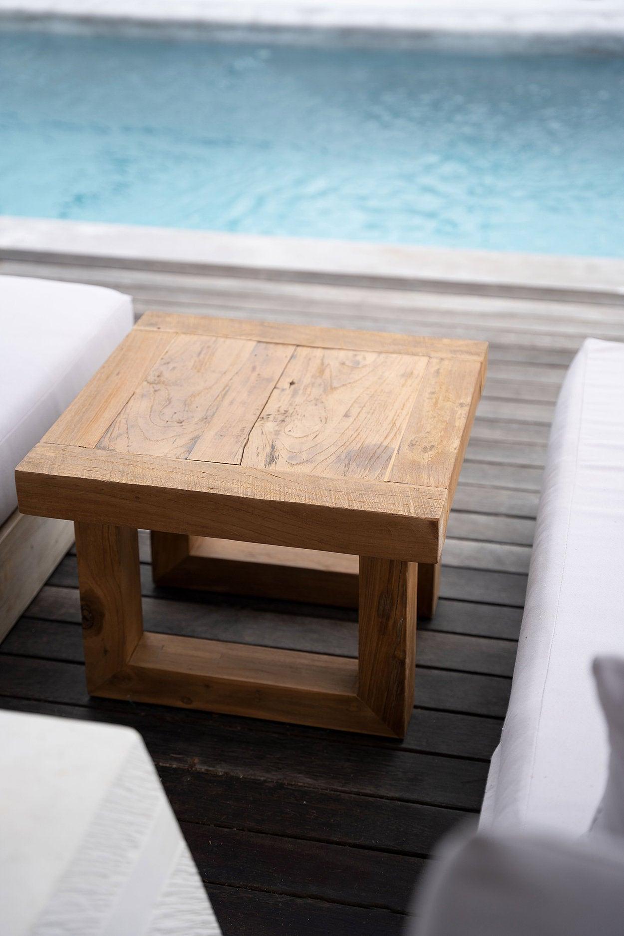 Tavolino in teak naturale 1