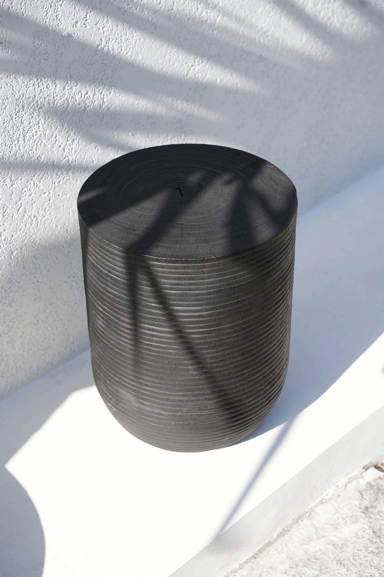 Der Buntuk Stool Schwarz ø35cm  1