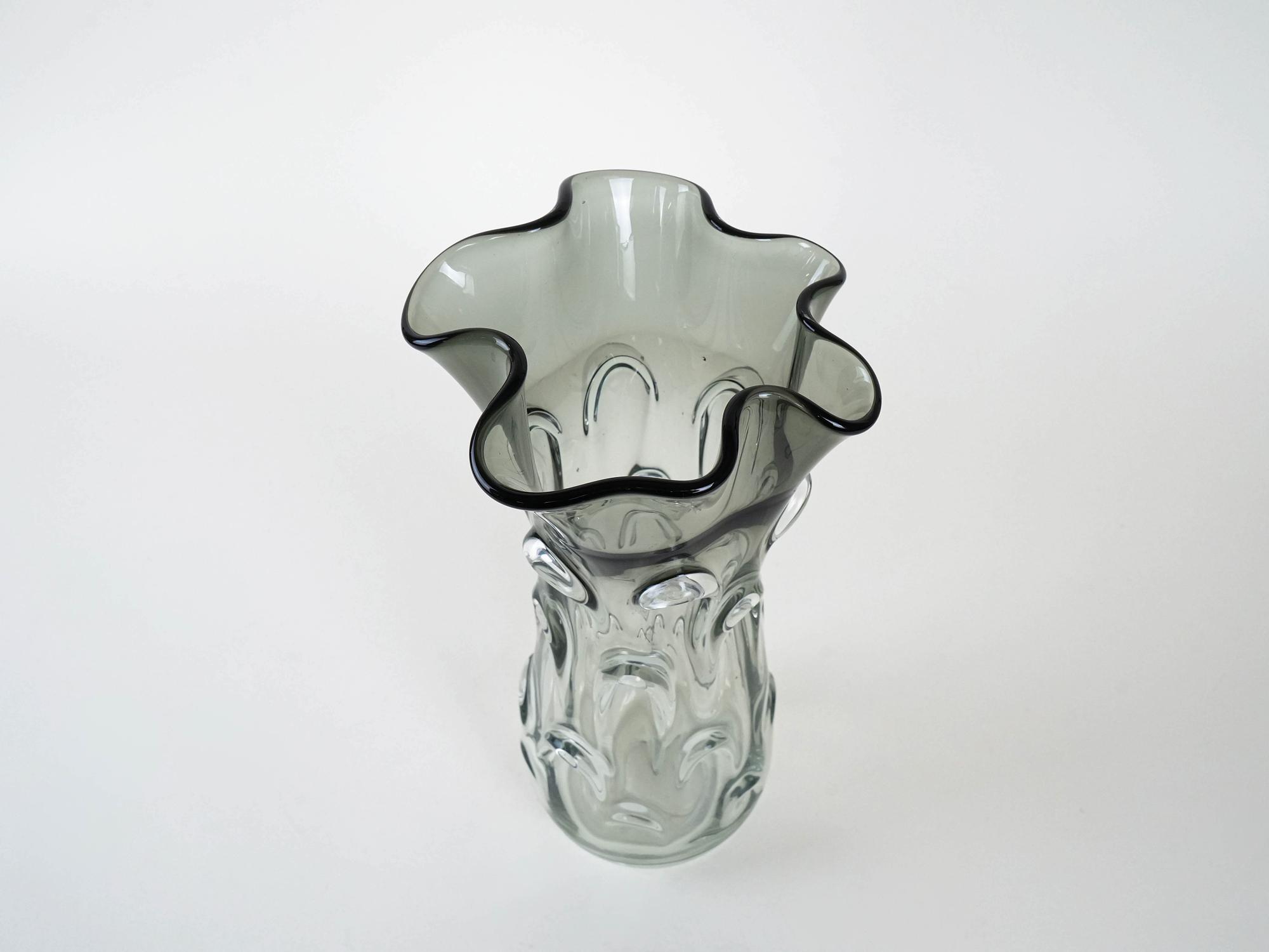 Vaso in vetro di Murano grigio anni '60 6