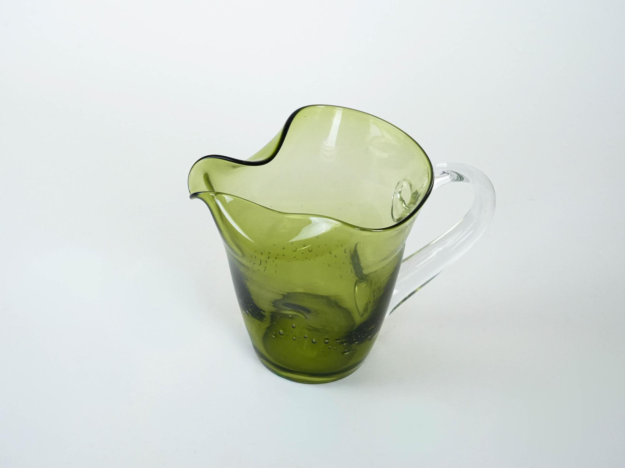 Bottiglia di vetro verde oliva anni '60 6