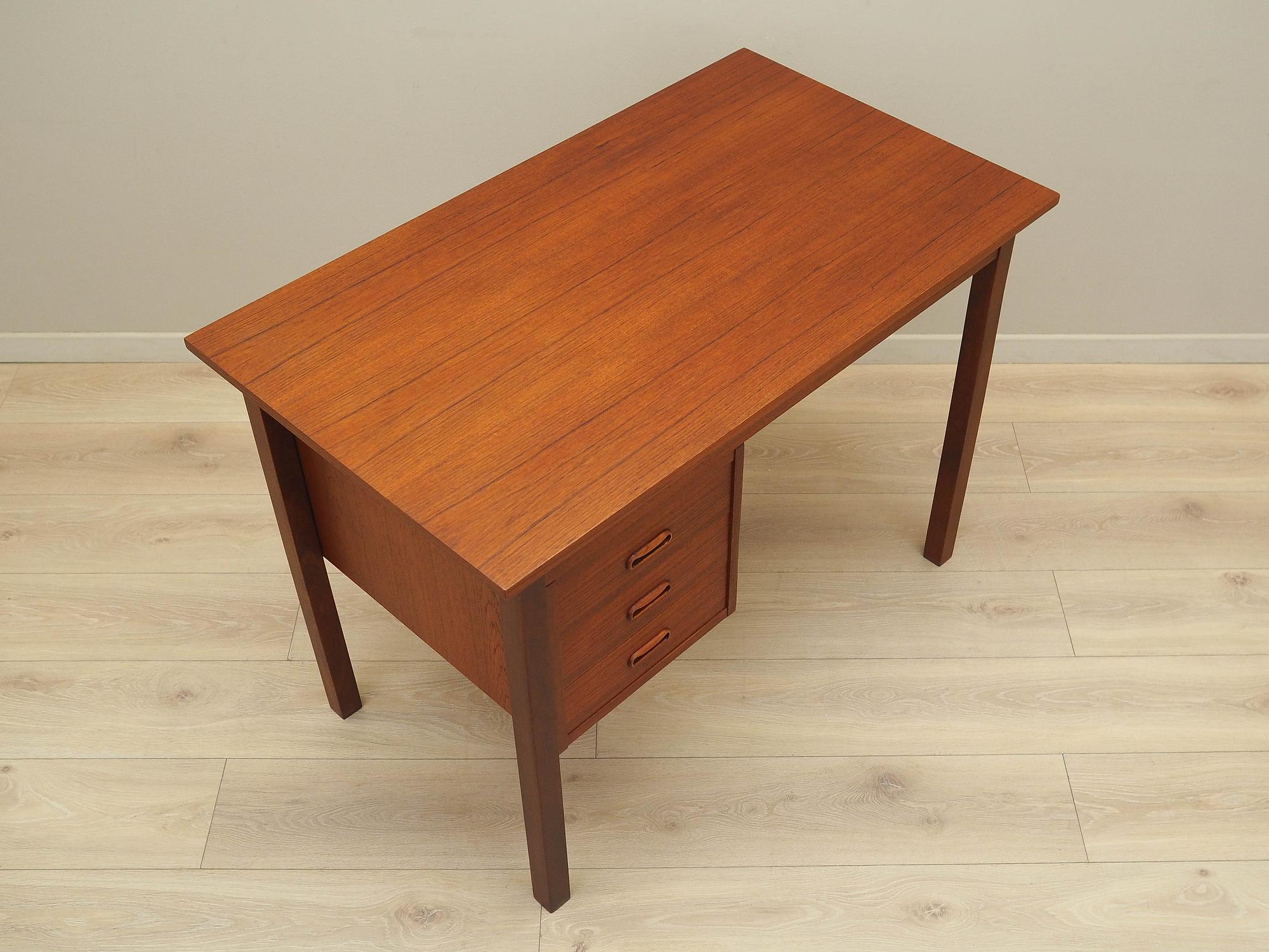 Scrivania in teak marrone anni '70 7