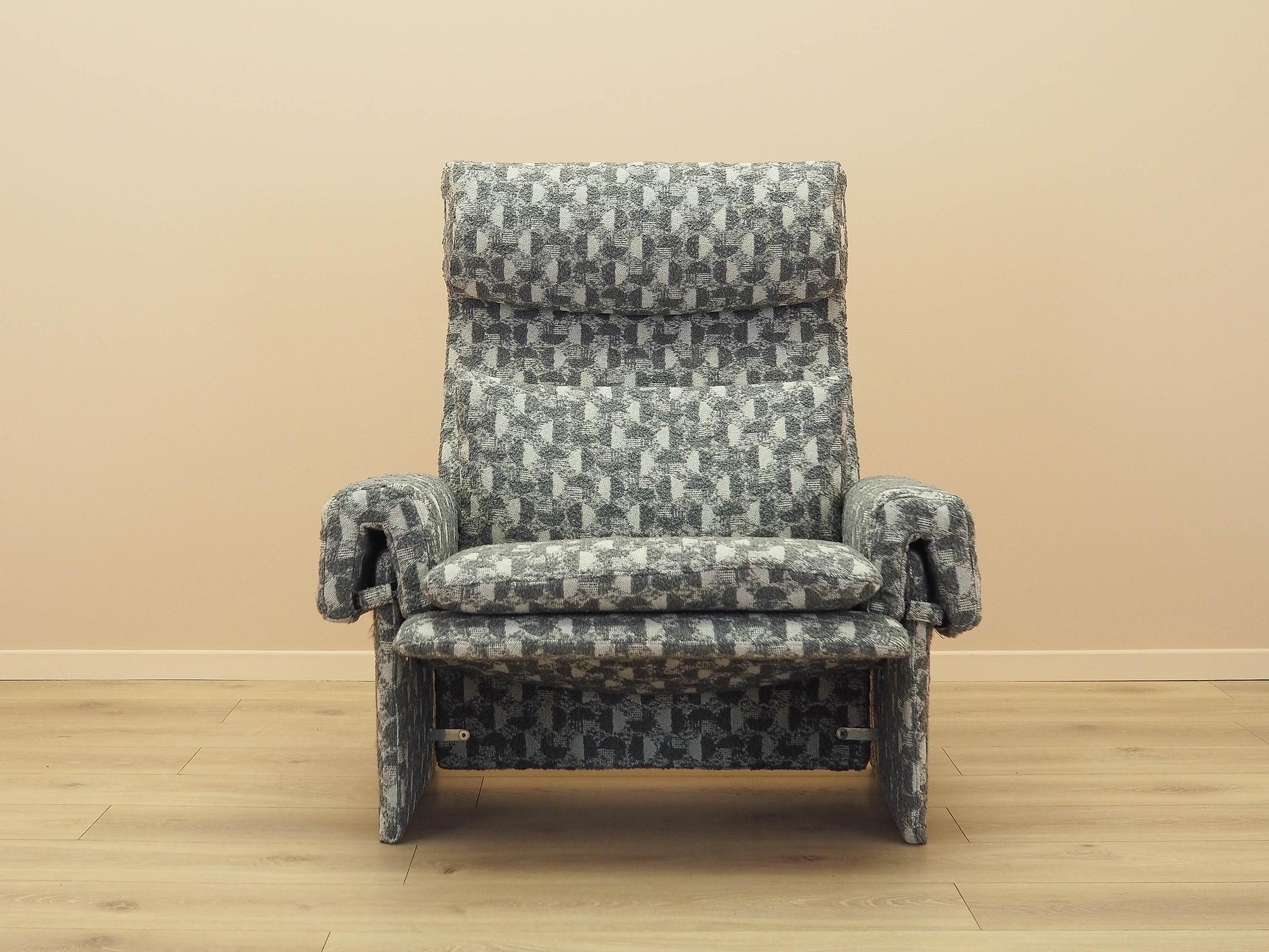 Lounge Chair Grey 2