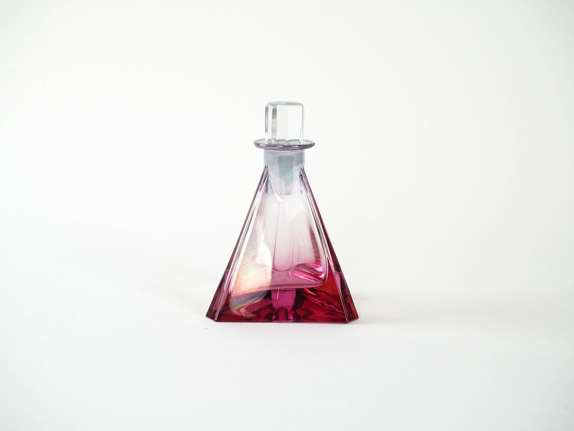 Triangular glass carafe Red 1970s 3
