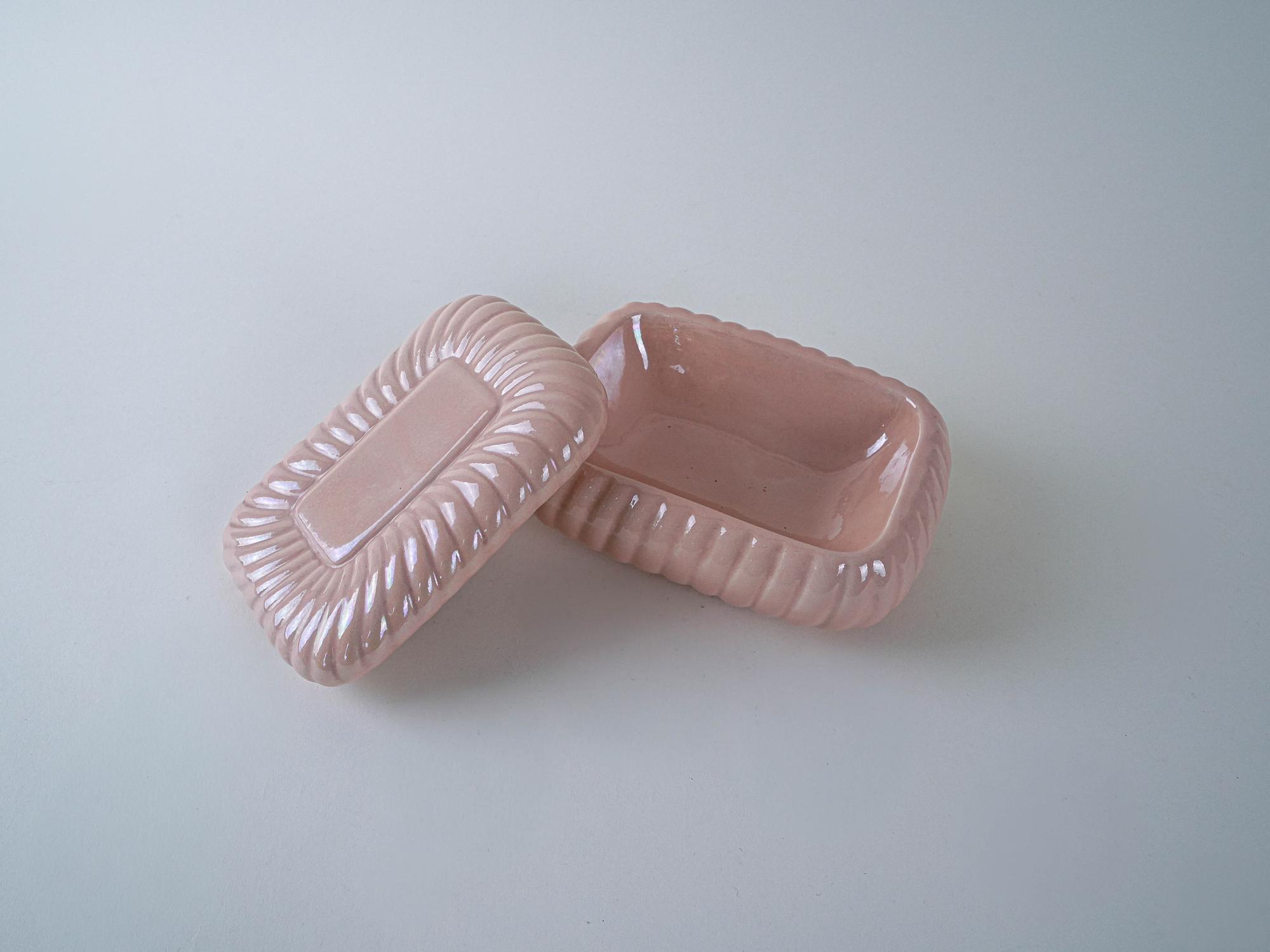 Ceramic box Pink 1970s 5