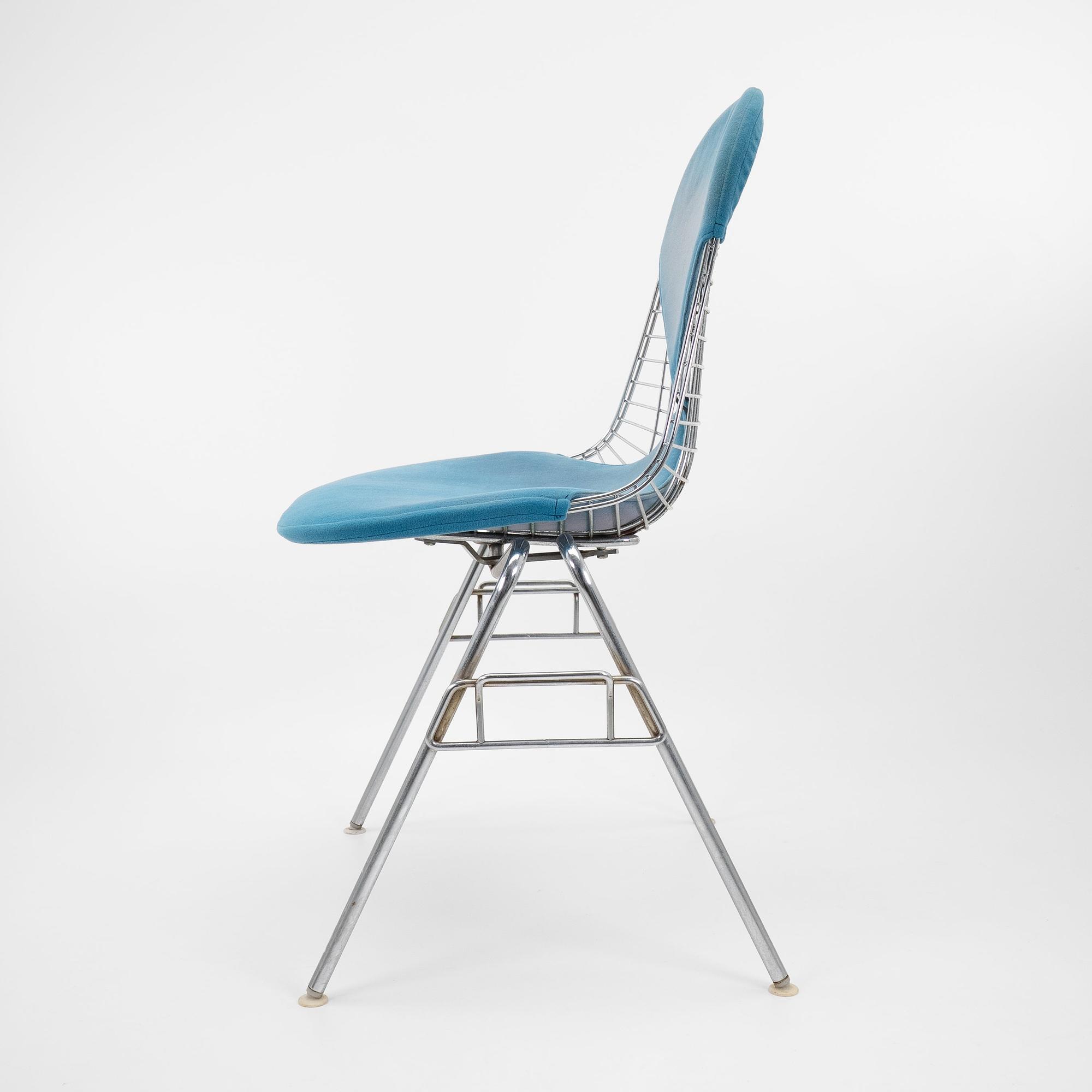 DSS Wire Chair Stackable Metal Blue 1