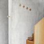 Cone Wandhaken Holz Metall Rosa 1