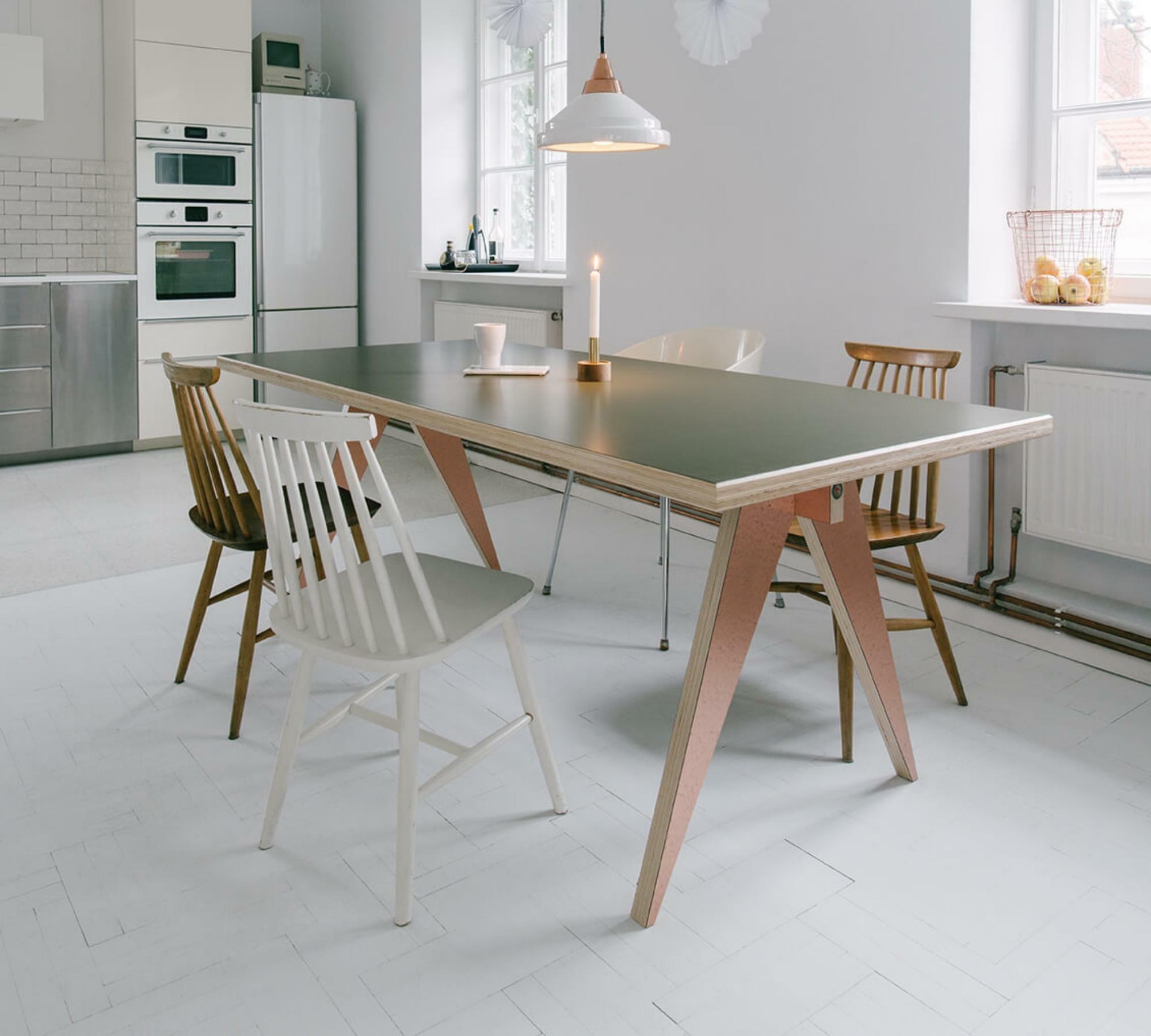 Handcrafted dining table St. Calipers Green 0