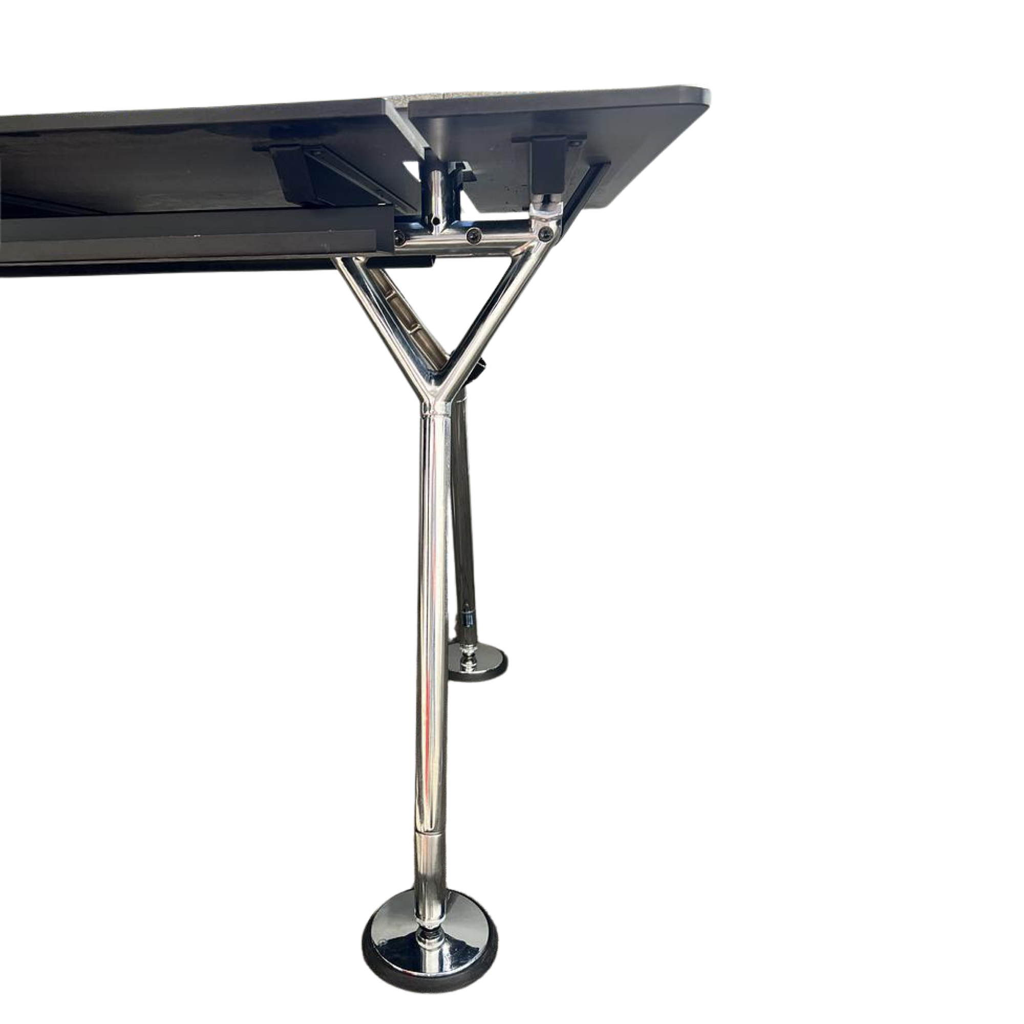 Nomos Desk by Norman Foster 2