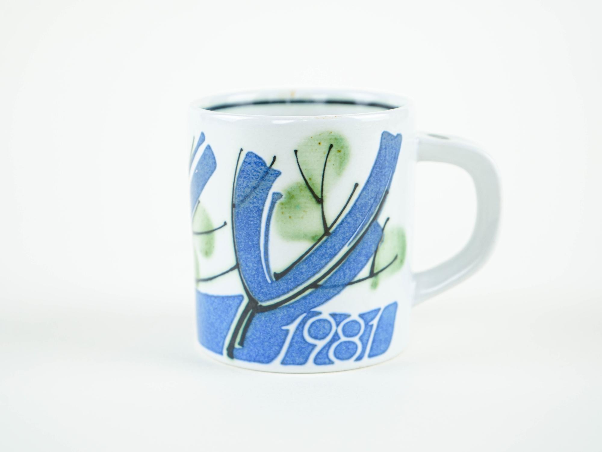 Porcelain cup 1981 1