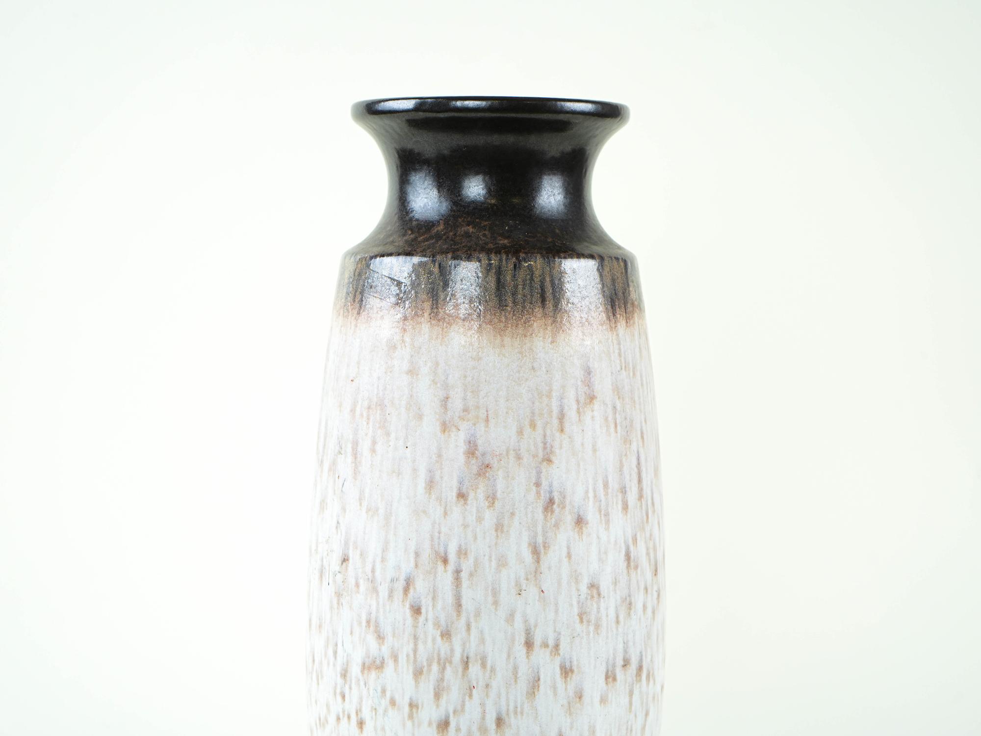 Ceramic vase 1970s 4