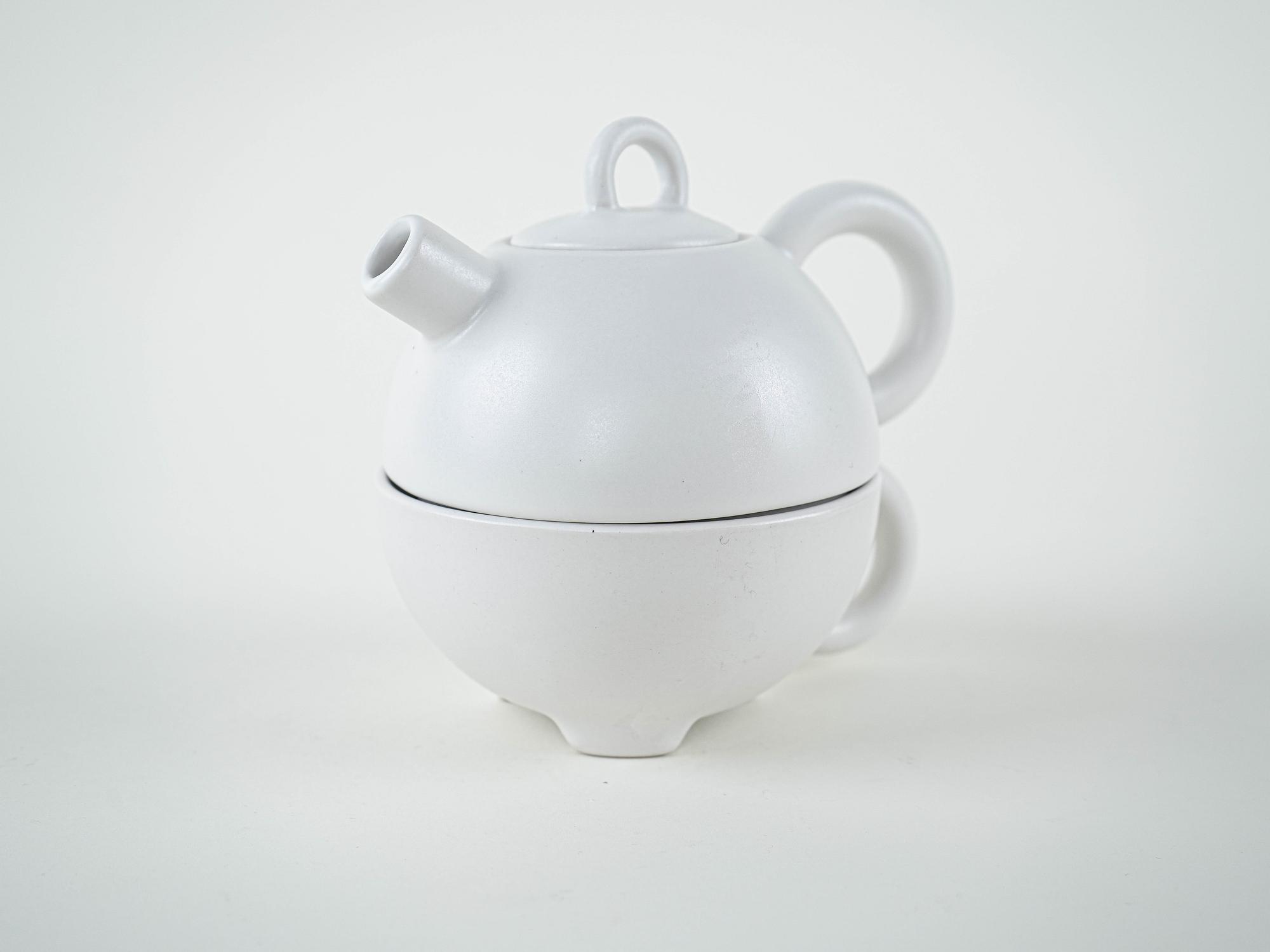 Tea and cup set 1990s 1