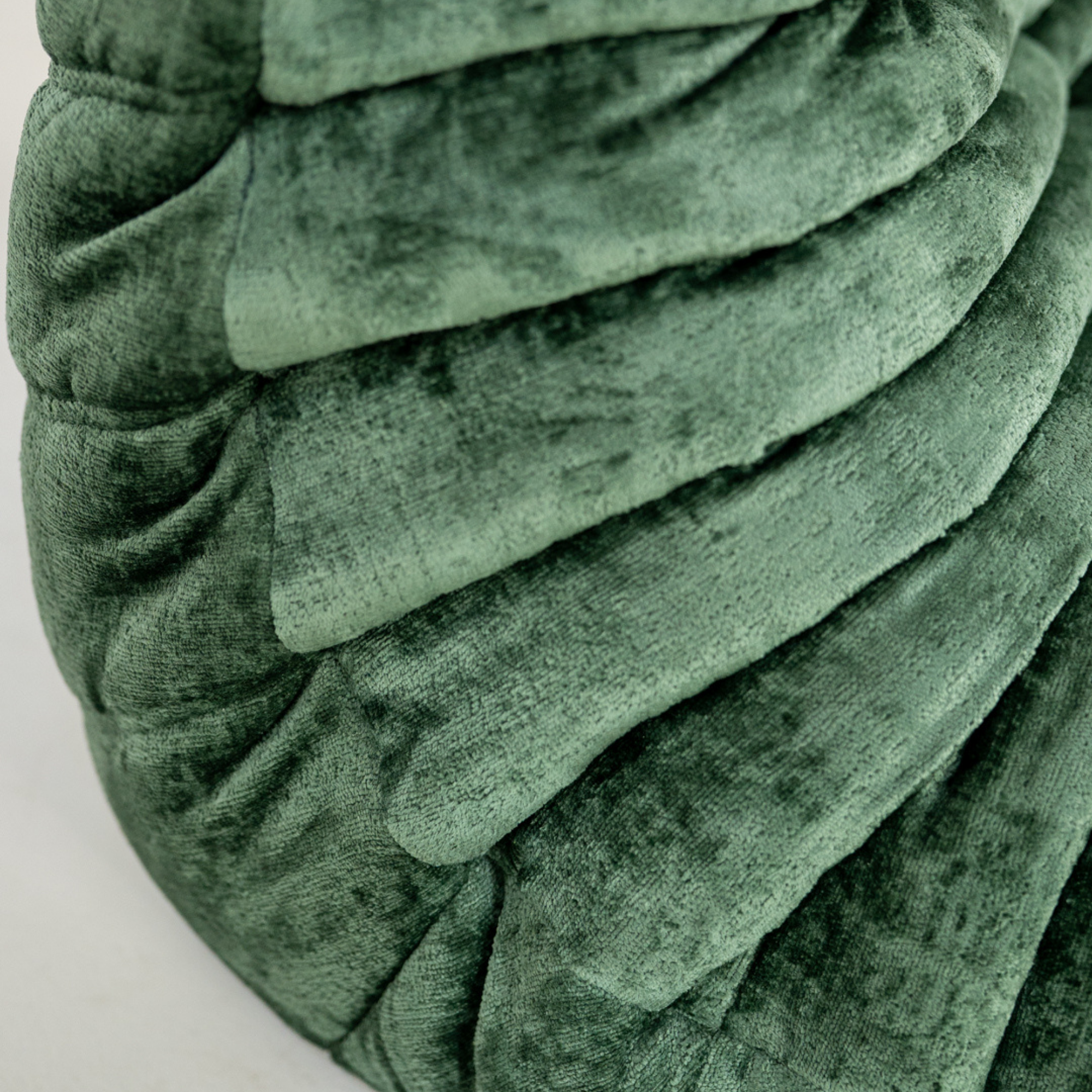 Poltrona Togo in velluto lavato verde foresta 8