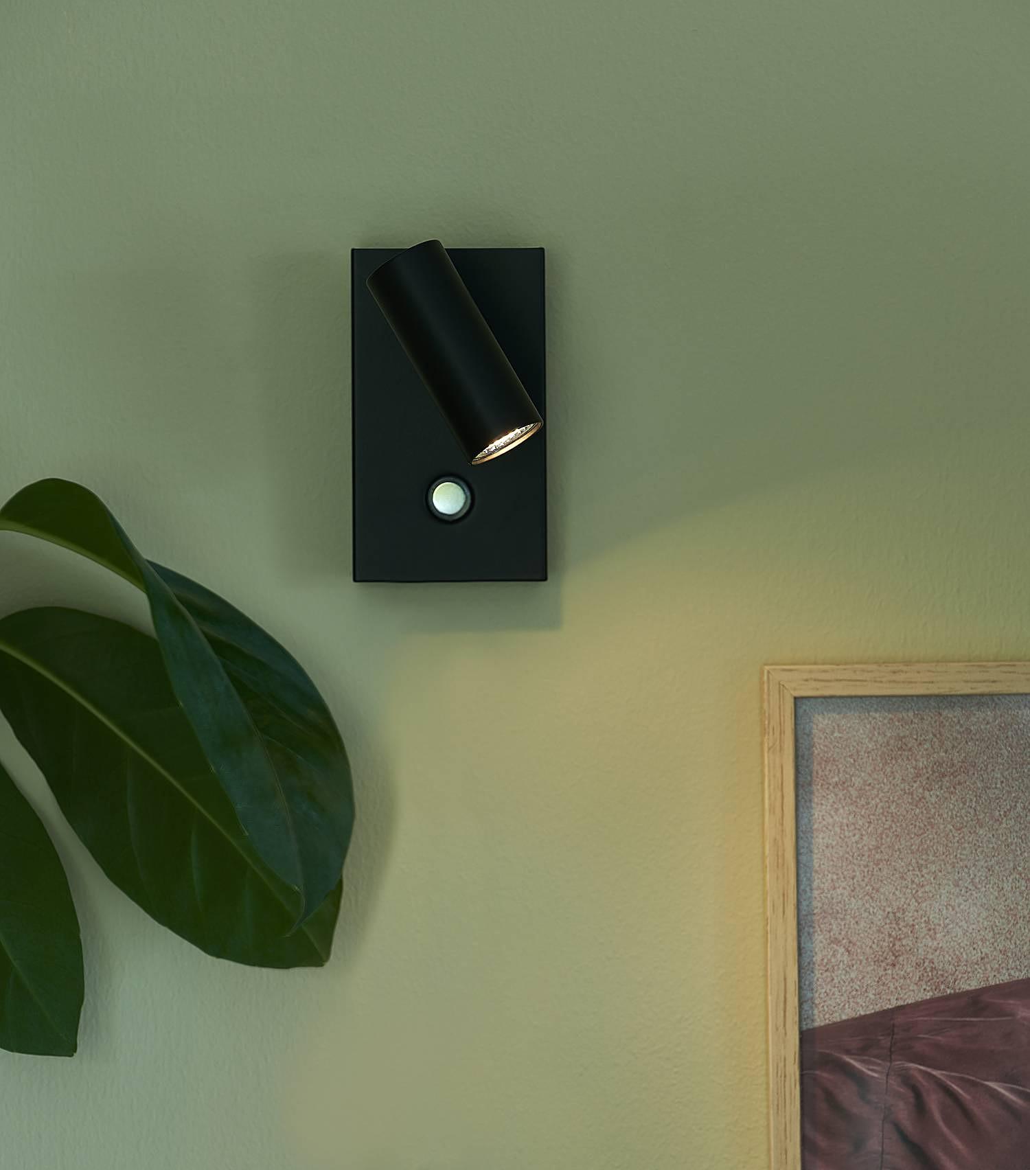Omari Wall Light 1-Light Steel Black 2