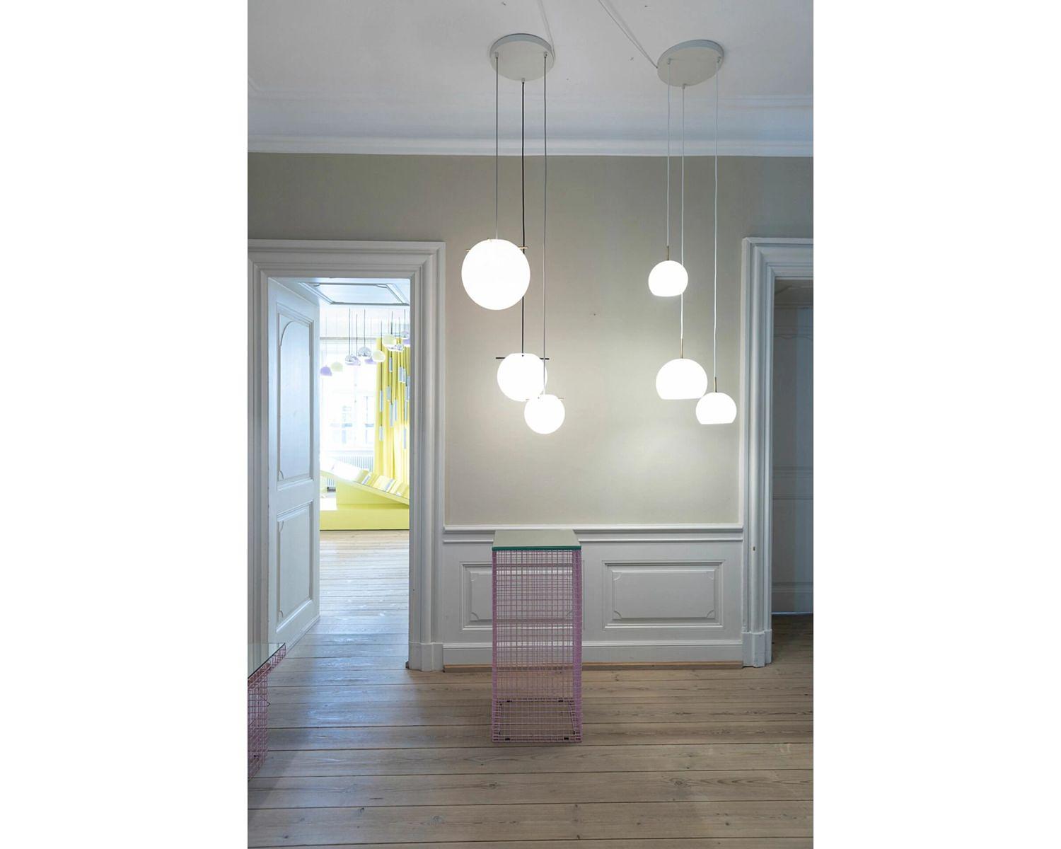 Pendant light Koi Ø25 Opal white Black 7