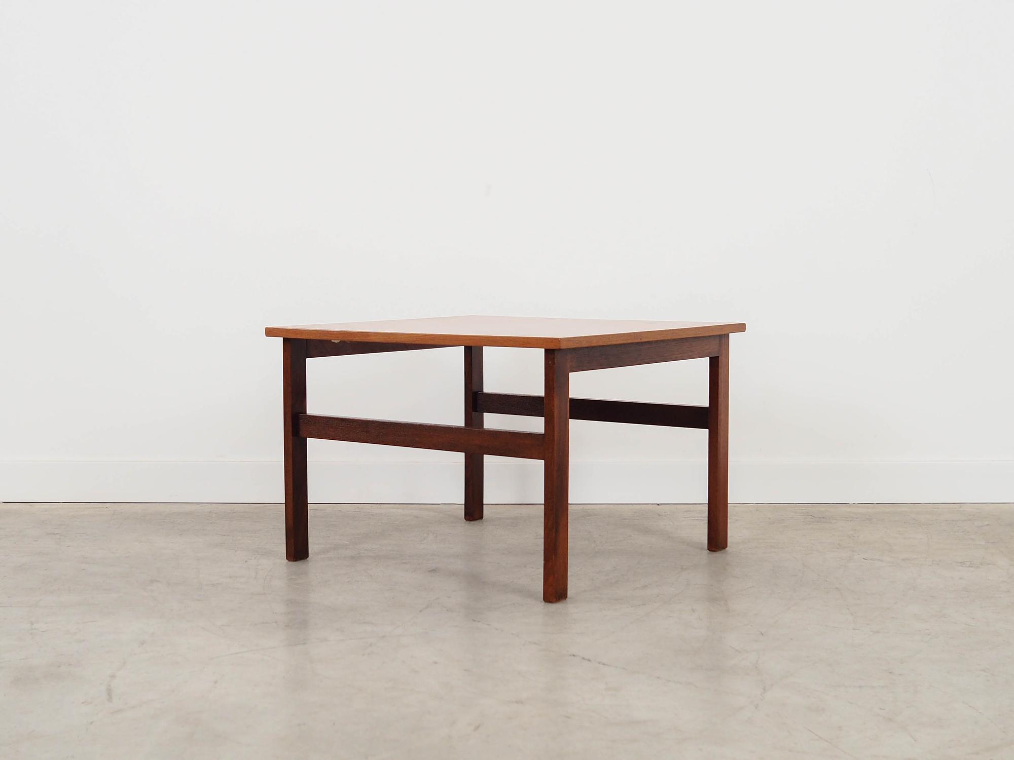 Coffee Table Mahogany Brown 1