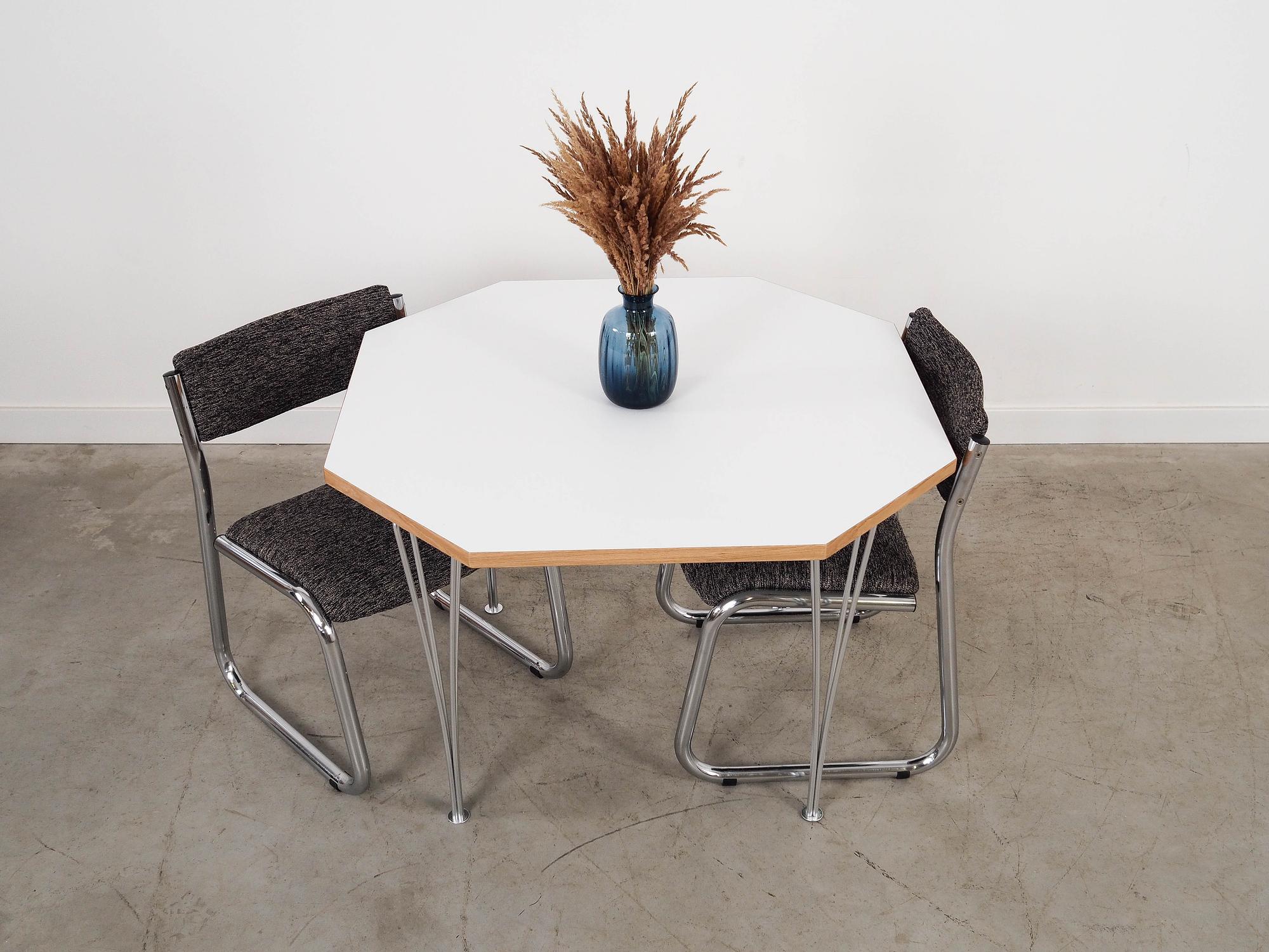 White table, Danish design, 1980s, manufactured i 3