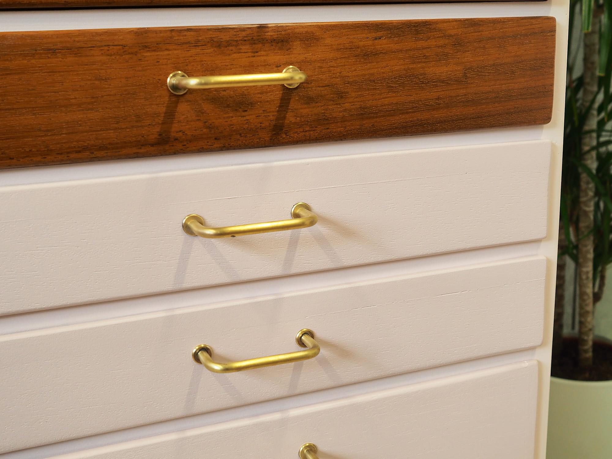 Vintage dresser Teak wood Light pink 1970s 10