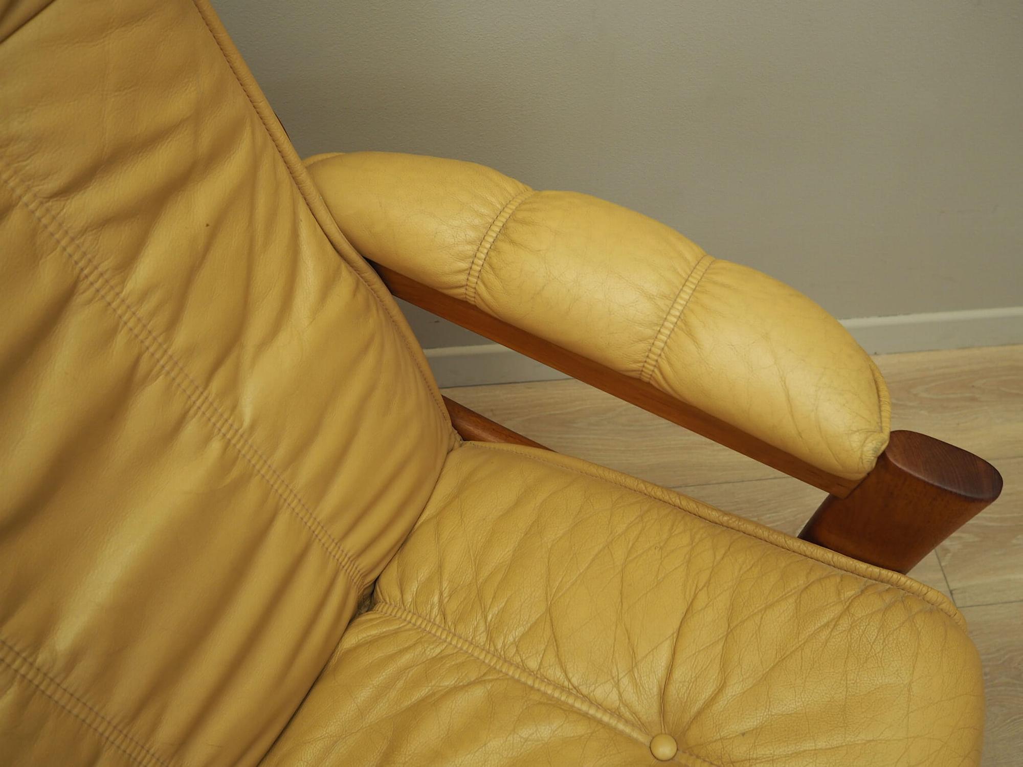 Armchair Teak Wood Leather Yellow 1960s 10