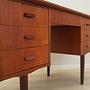 Vintage Schreibtisch Teakholz Braun 1970er Jahre 12
