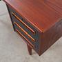 Vintage Schreibtisch Teakholz Braun 1970er Jahre 11
