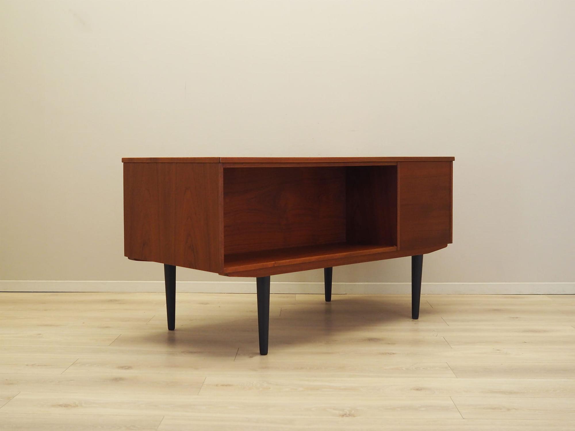Desk teak 1970s 10