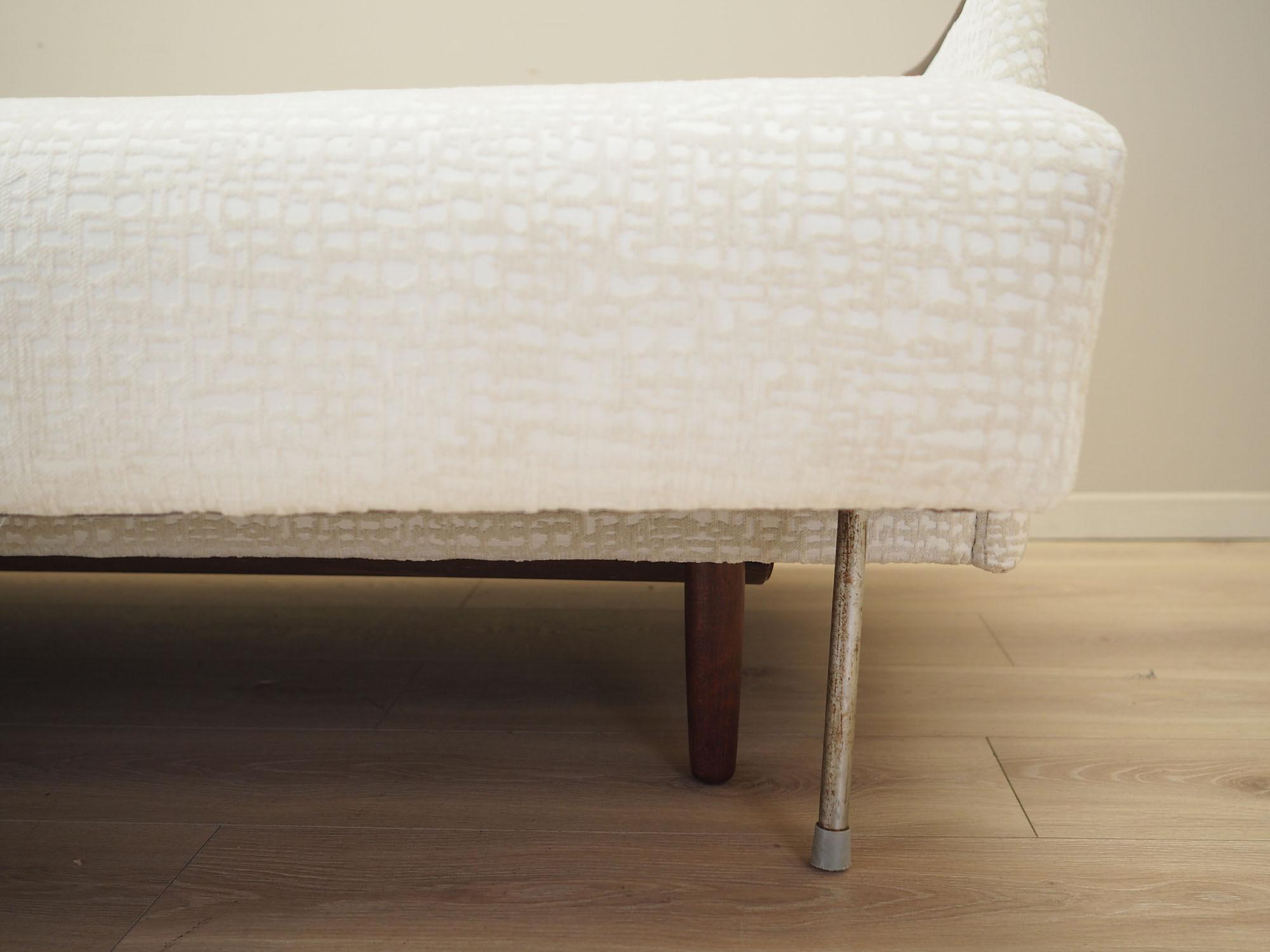 Sleeper sofa White 1970s 10