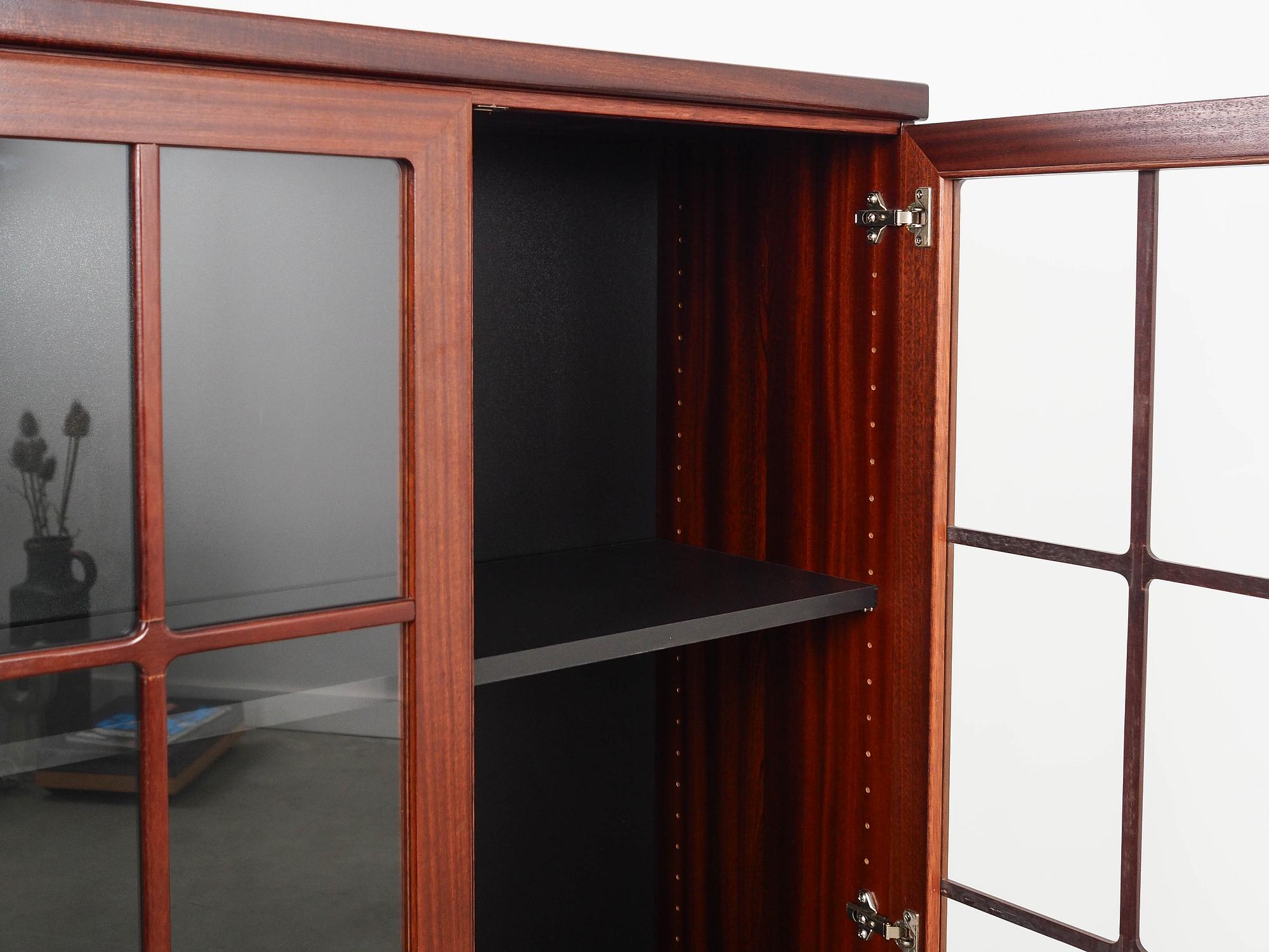 Mahogany display cabinet 1970s 11