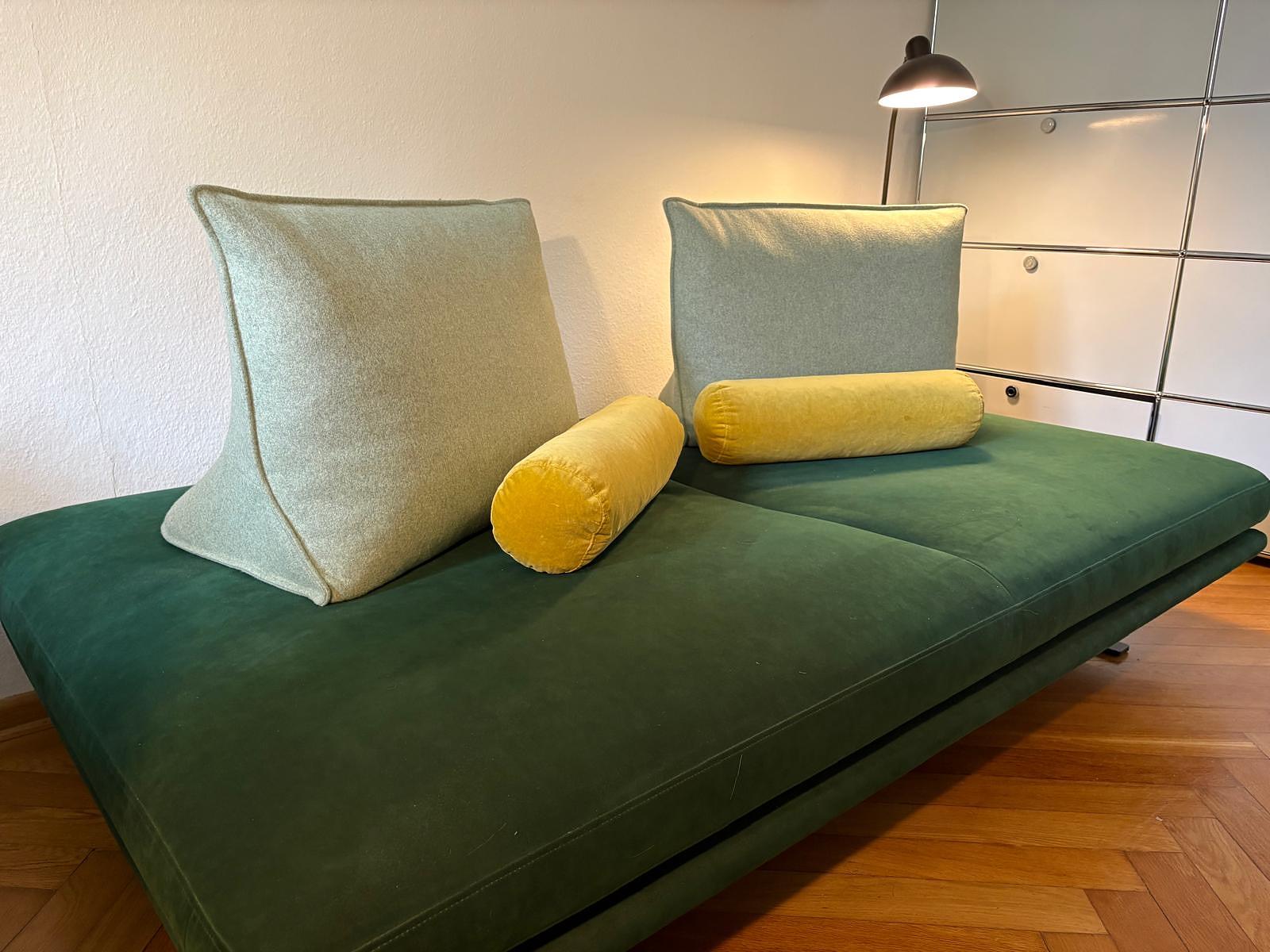 Prado Sofa Velvet Green 1