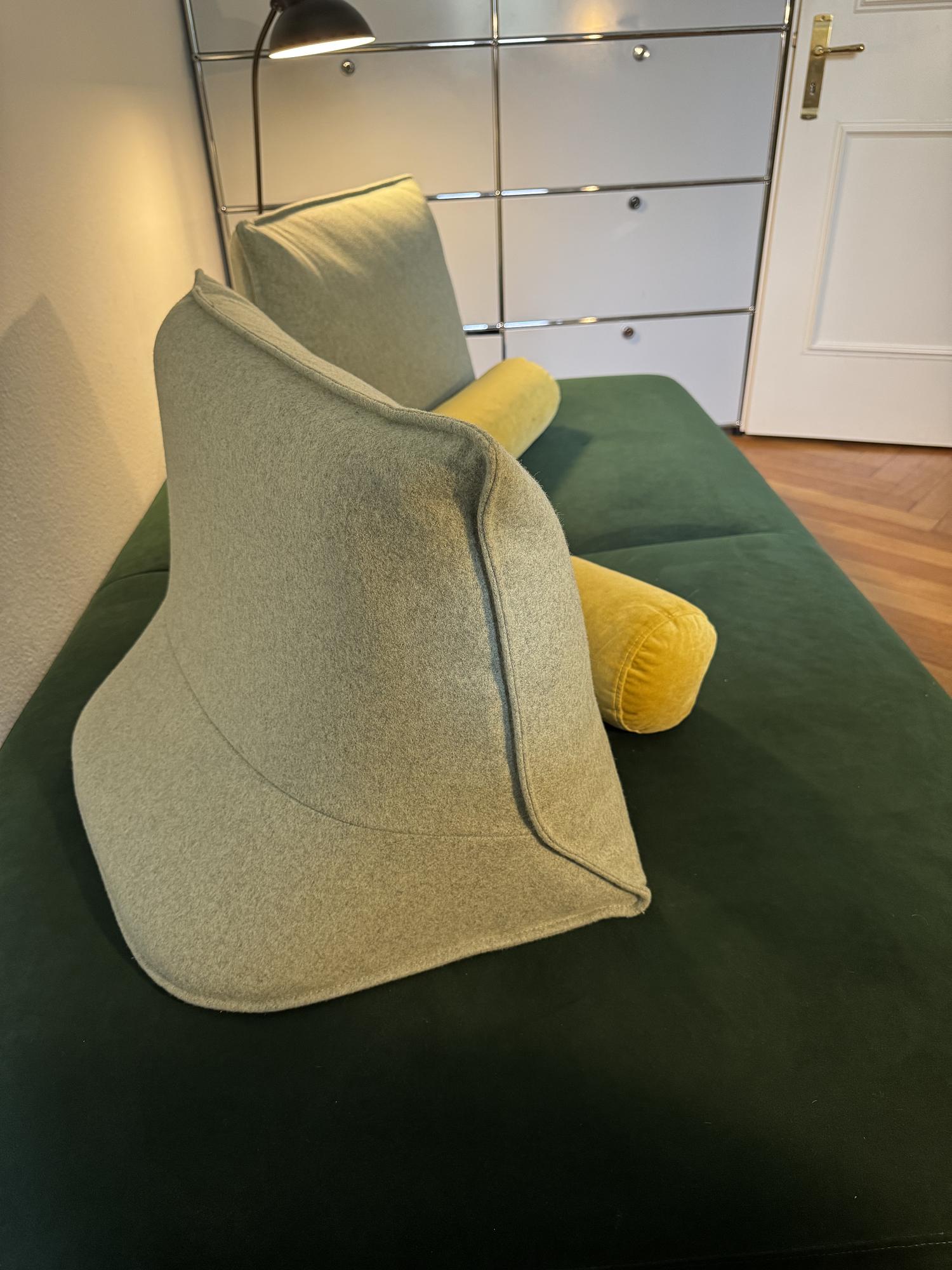 Prado Sofa Velvet Green 4