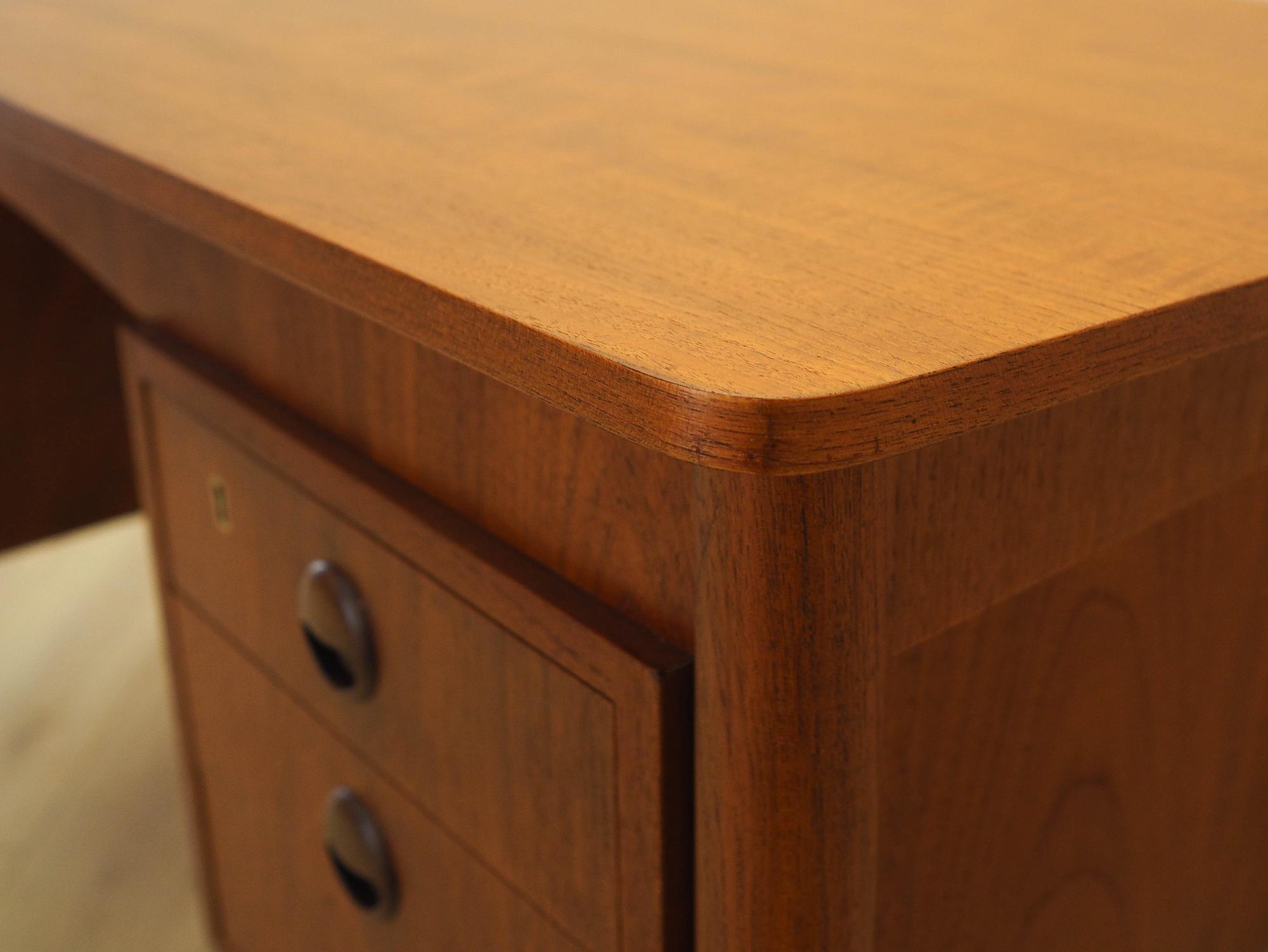 Teak desk 1970s 8