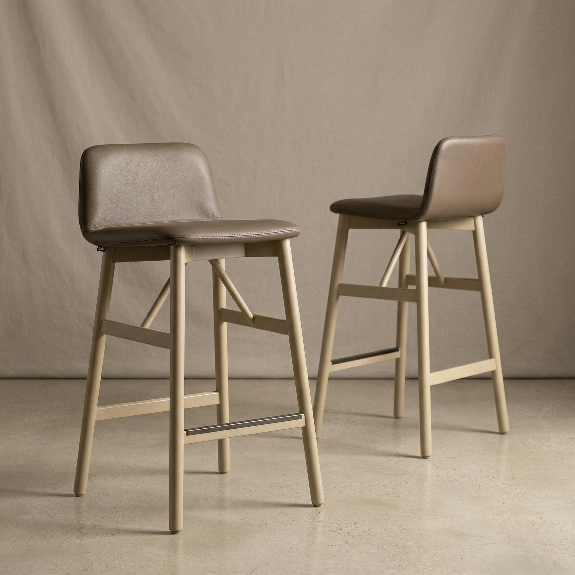 2x Bardot 0036 Wood Bar Stool Wood Leather Brown 1