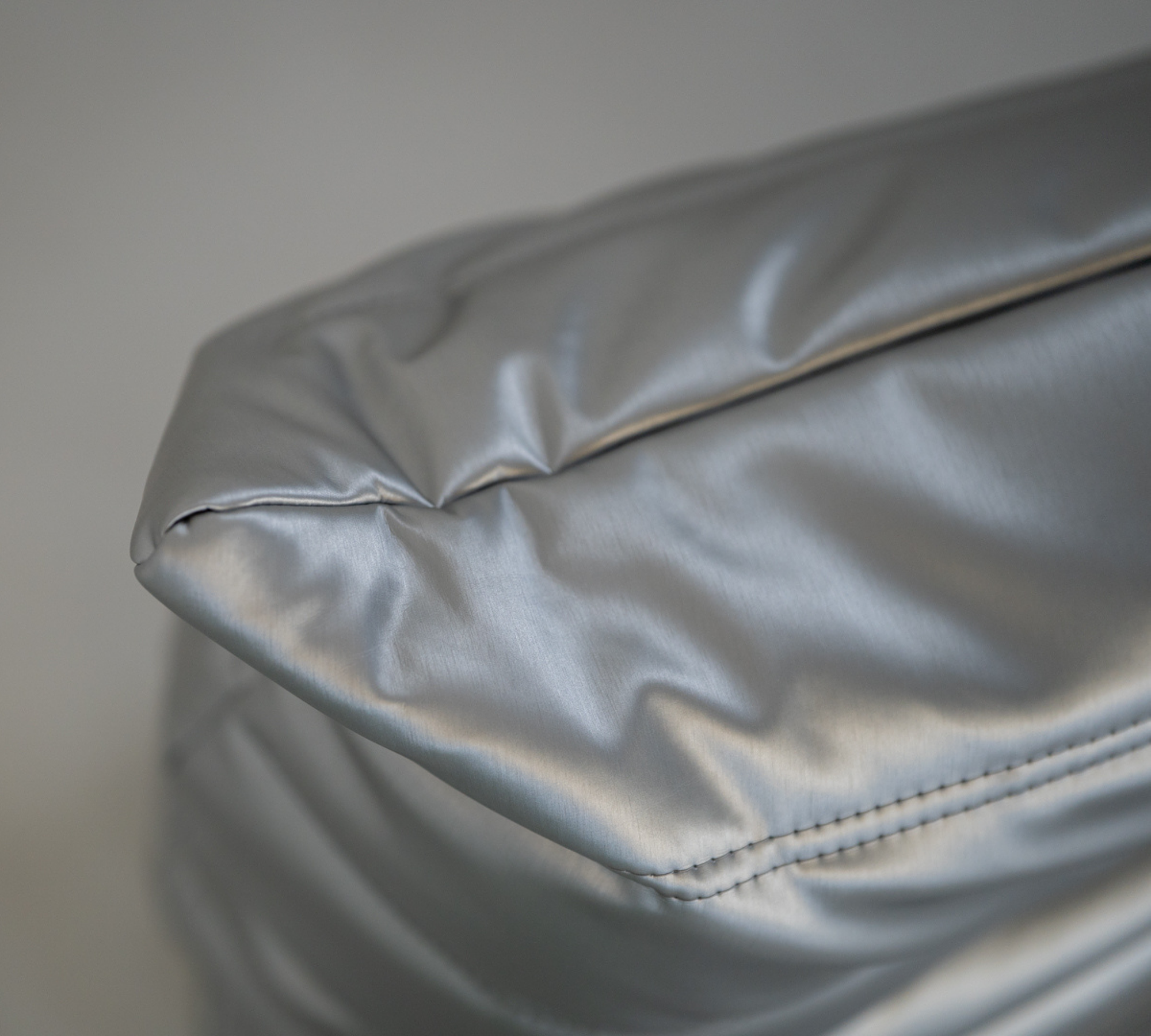 Togo Sofa 2-Sitzer Kunstleder Space Grau 2