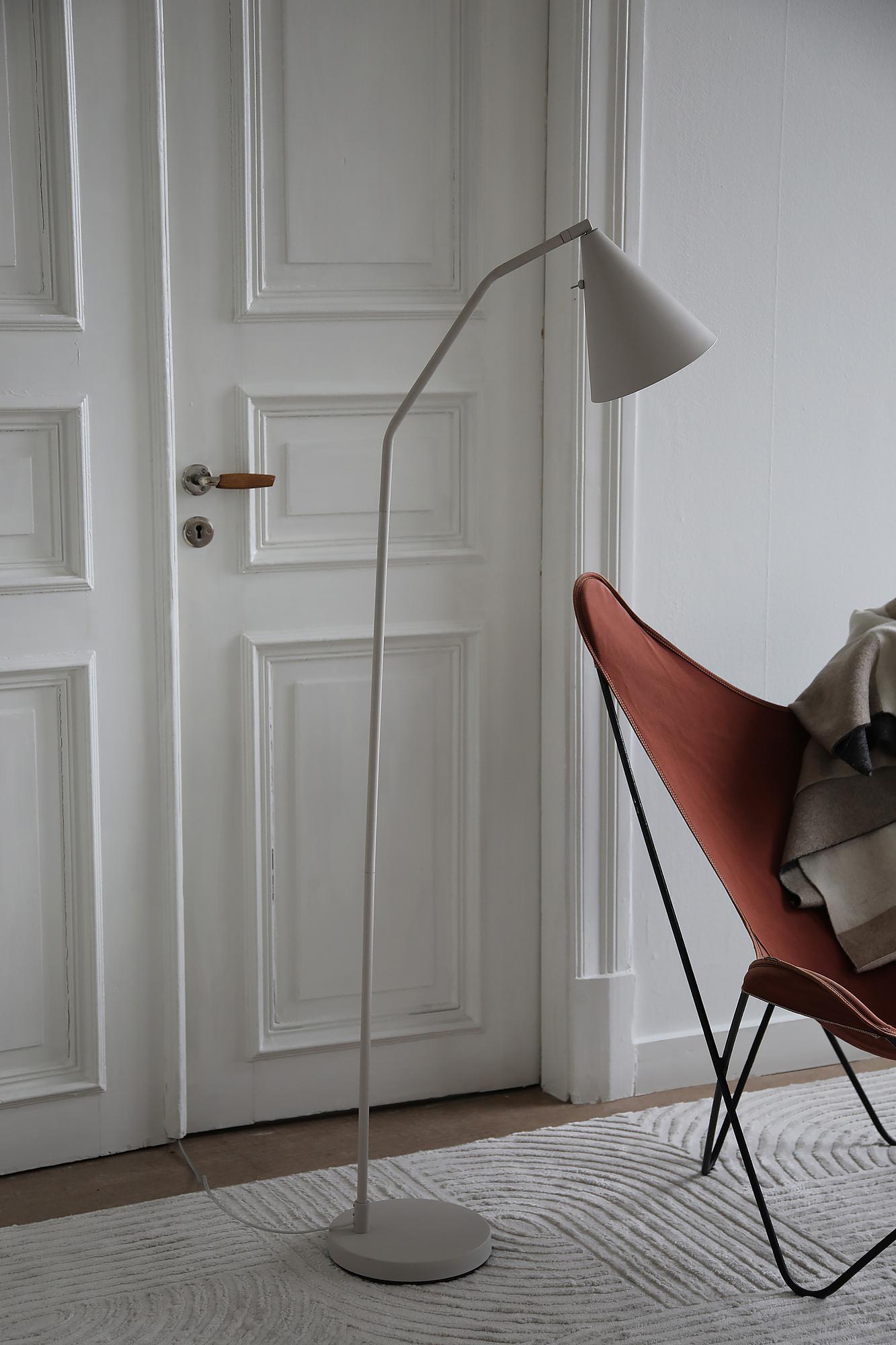 Stehleuchte Funil Beige 2