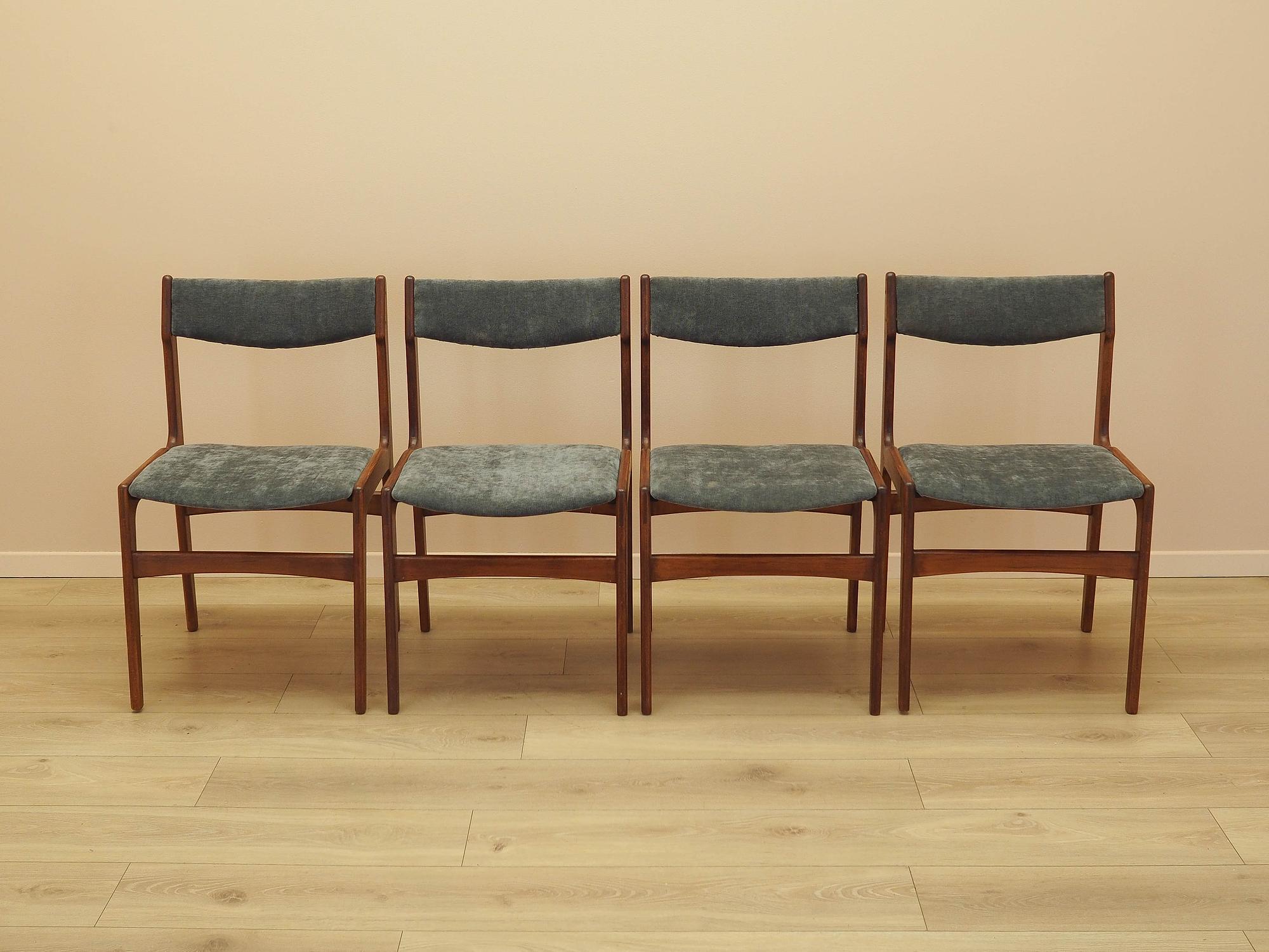 Vierteiliges Set Stühle aus Teakholz 1970er Jahre 2