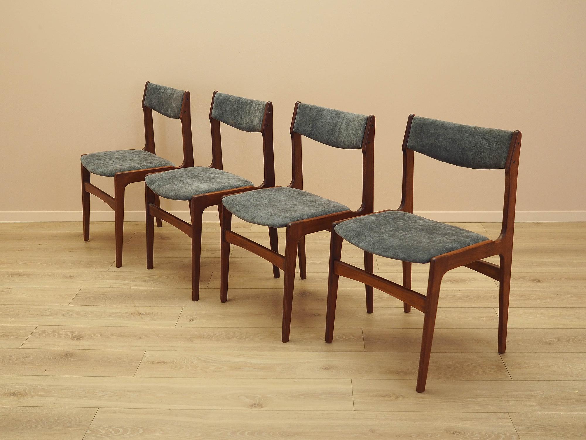 Vierteiliges Set Stühle aus Teakholz 1970er Jahre 1