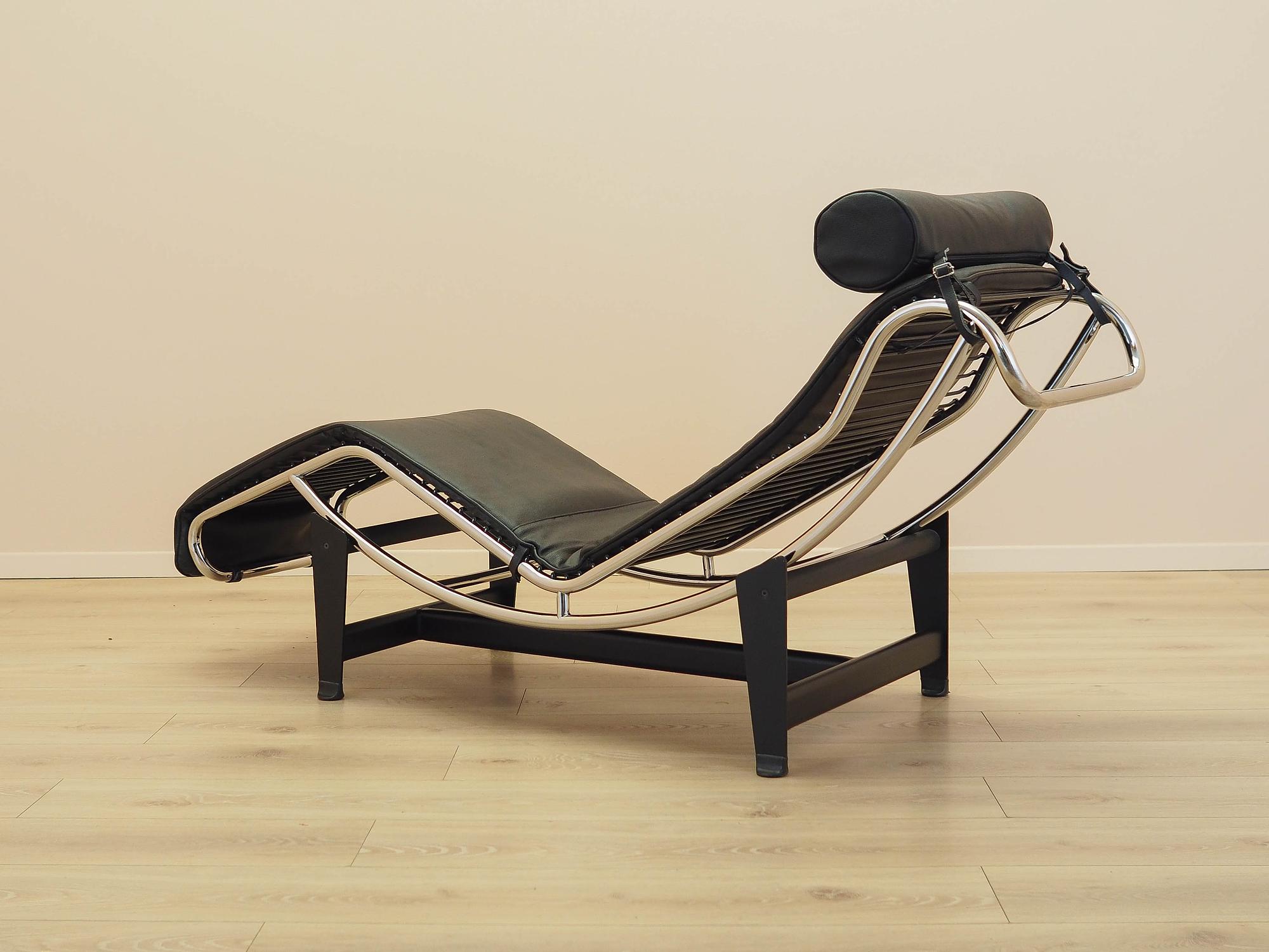 Leather chaise longue in LC4 style 1980s 3